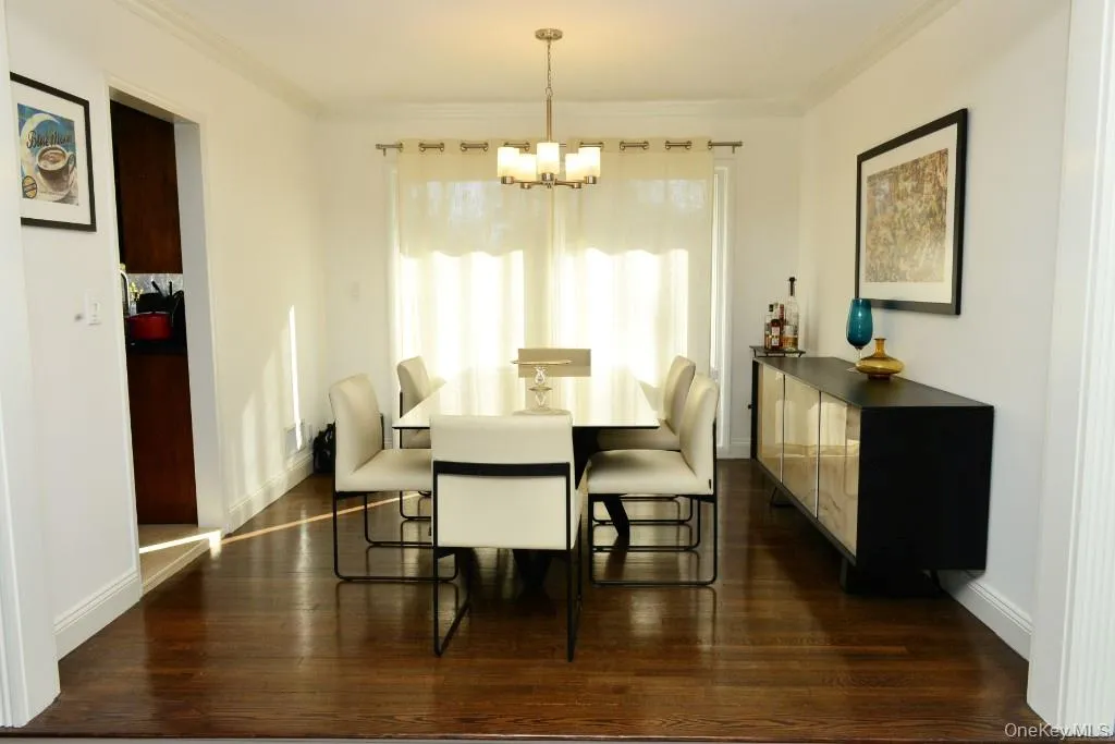 Dining area Dining area