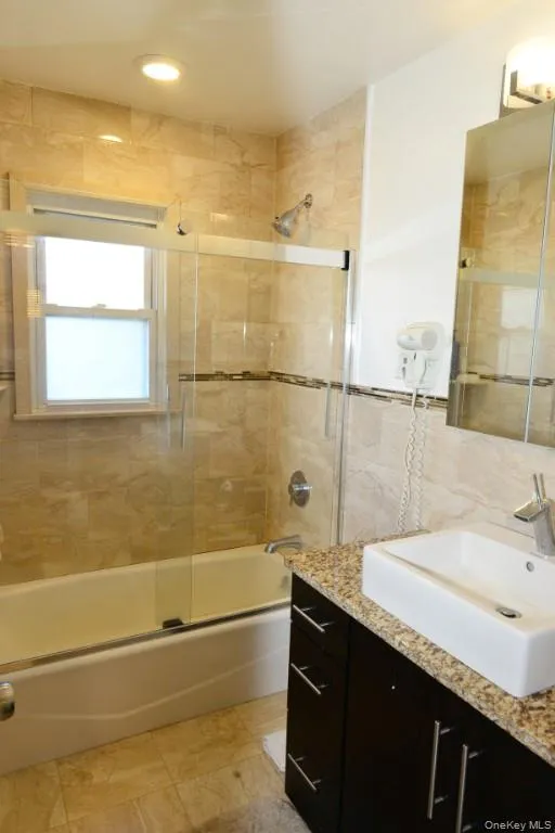Bath Room Bath Room