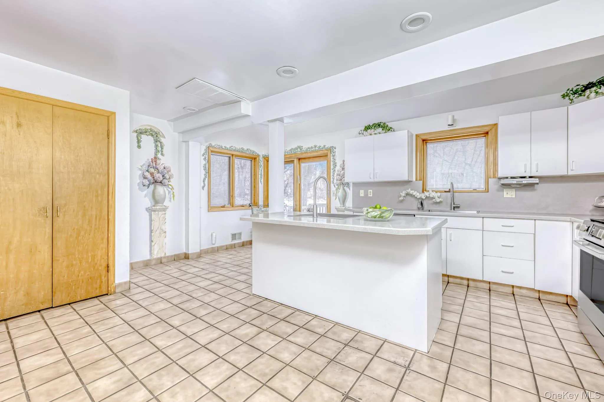 23 Parker Drive, Ramapo, NY, 6 Bedrooms Bedrooms, 12 Rooms Rooms,3 BathroomsBathrooms,Residential,For Rent,Parker,0,967696 23 Parker Drive, Ramapo, NY, 6 Bedrooms Bedrooms, 12 Rooms Rooms,3 BathroomsBathrooms,Residential,For Rent,Parker,0,967696