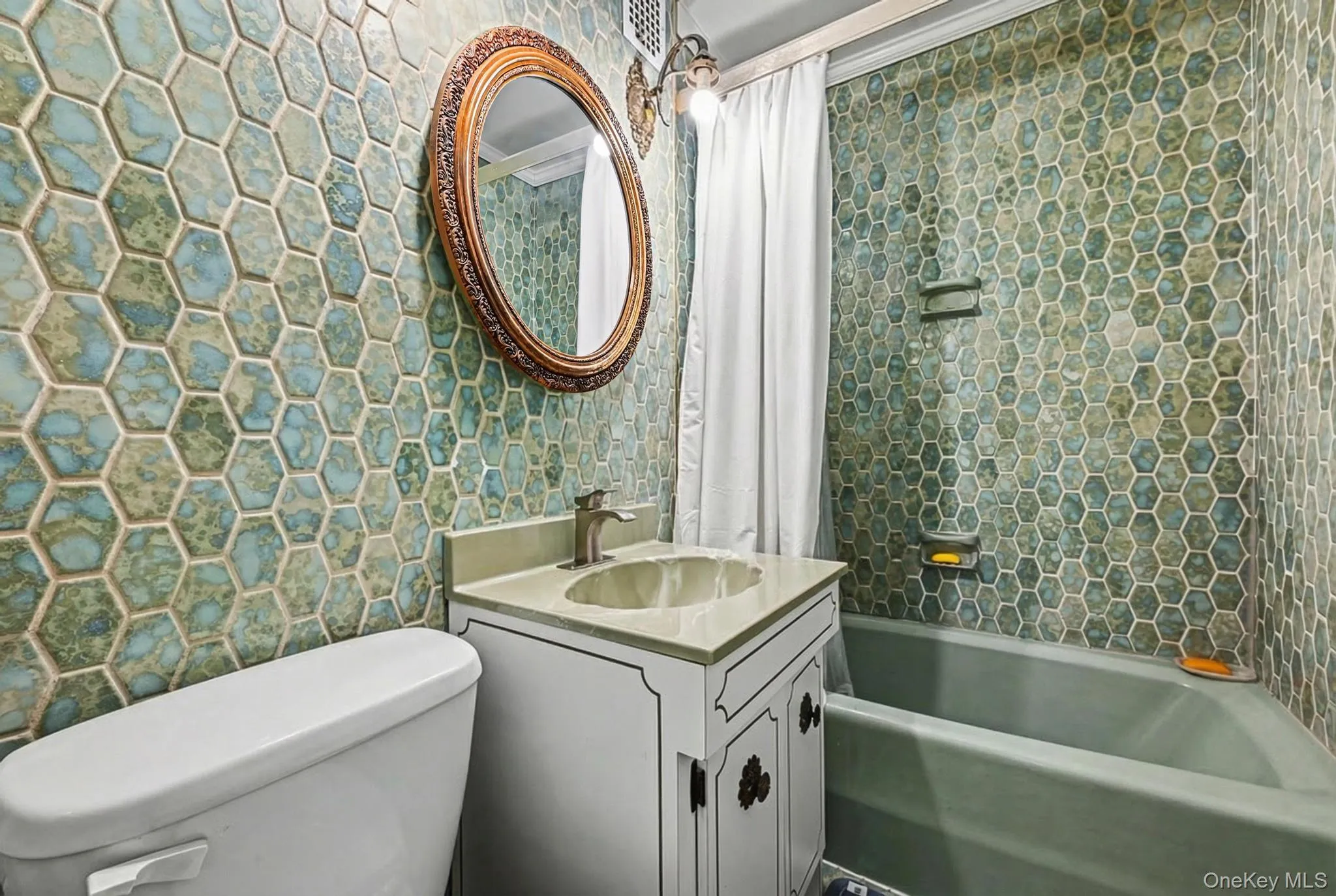 84-29 153rd Avenue, New York, NY, 3 Bedrooms Bedrooms, 8 Rooms Rooms,2 BathroomsBathrooms,Residential,For Rent,153rd,0,967701 84-29 153rd Avenue, New York, NY, 3 Bedrooms Bedrooms, 8 Rooms Rooms,2 BathroomsBathrooms,Residential,For Rent,153rd,0,967701
