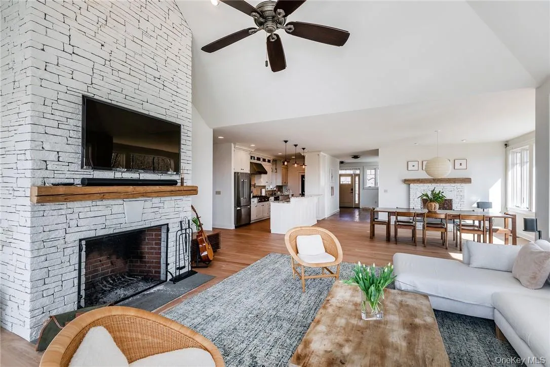 121 Quaker Hill Road, Pawling, NY, 4 Bedrooms Bedrooms, 9 Rooms Rooms,3 BathroomsBathrooms,Residential Lease,For Rent,Quaker Hill,0,967704 121 Quaker Hill Road, Pawling, NY, 4 Bedrooms Bedrooms, 9 Rooms Rooms,3 BathroomsBathrooms,Residential Lease,For Rent,Quaker Hill,0,967704