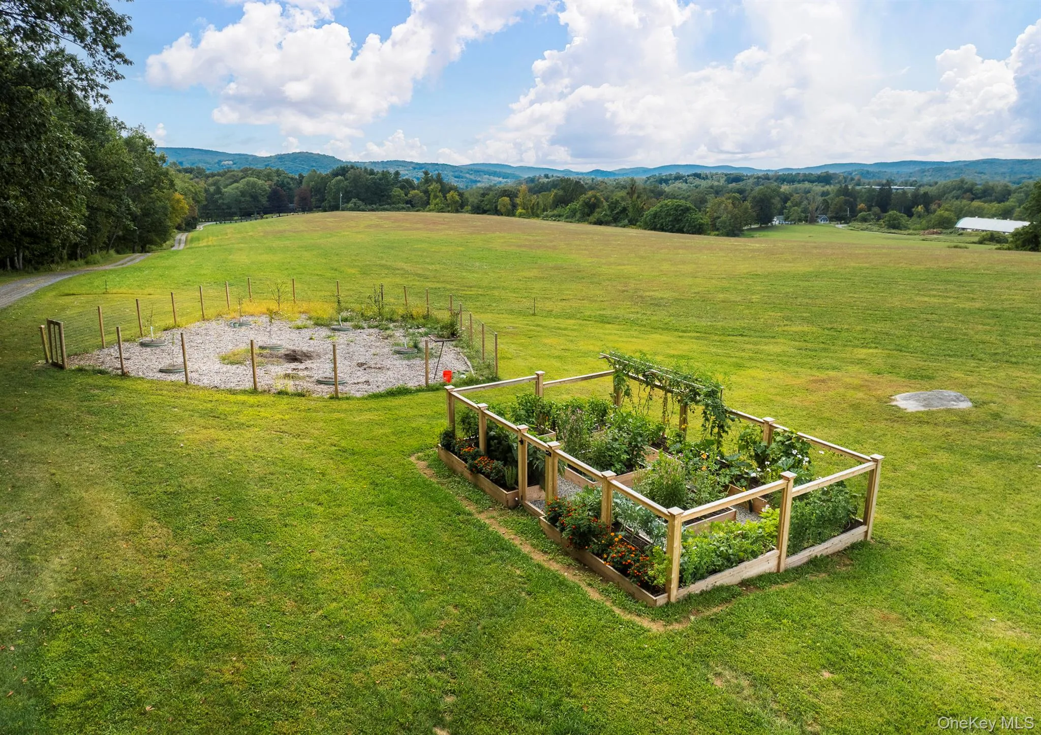 121 Quaker Hill Road, Pawling, NY, 4 Bedrooms Bedrooms, 9 Rooms Rooms,3 BathroomsBathrooms,Residential Lease,For Rent,Quaker Hill,0,967704 121 Quaker Hill Road, Pawling, NY, 4 Bedrooms Bedrooms, 9 Rooms Rooms,3 BathroomsBathrooms,Residential Lease,For Rent,Quaker Hill,0,967704