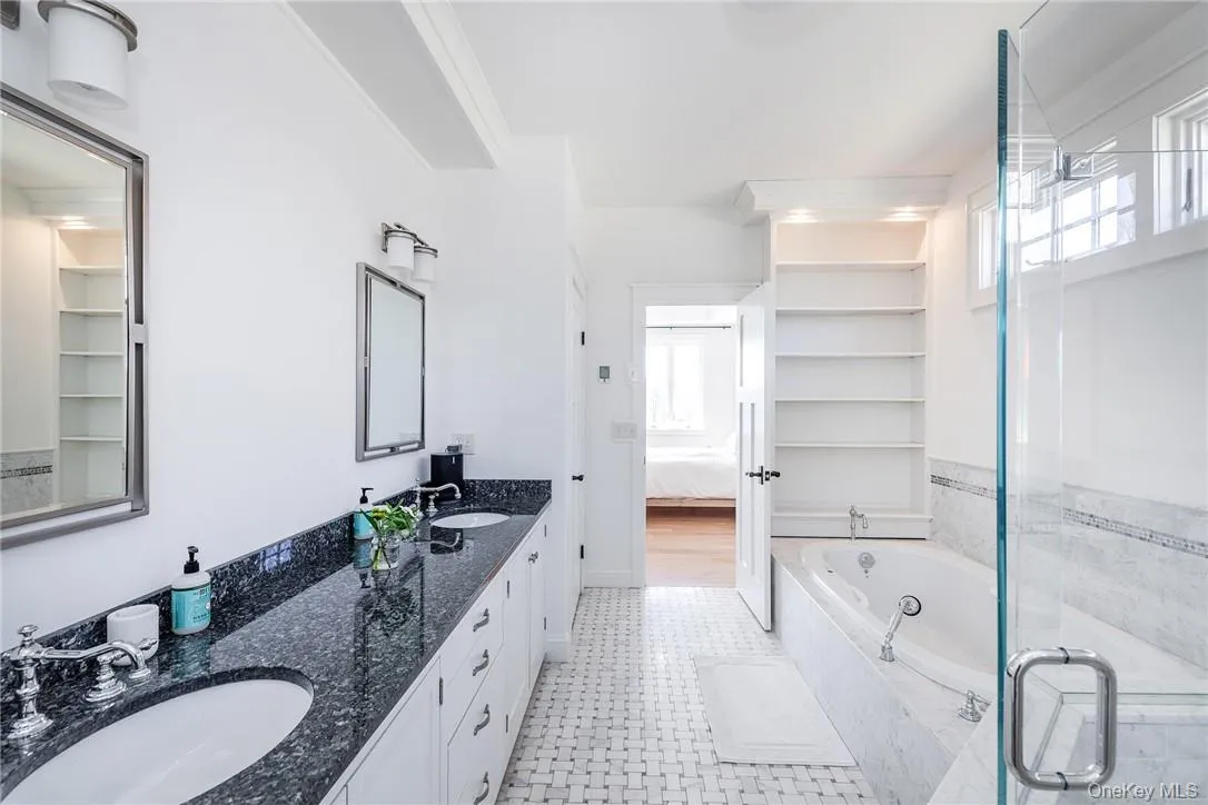 121 Quaker Hill Road, Pawling, NY, 4 Bedrooms Bedrooms, 9 Rooms Rooms,3 BathroomsBathrooms,Residential Lease,For Rent,Quaker Hill,0,967704 121 Quaker Hill Road, Pawling, NY, 4 Bedrooms Bedrooms, 9 Rooms Rooms,3 BathroomsBathrooms,Residential Lease,For Rent,Quaker Hill,0,967704