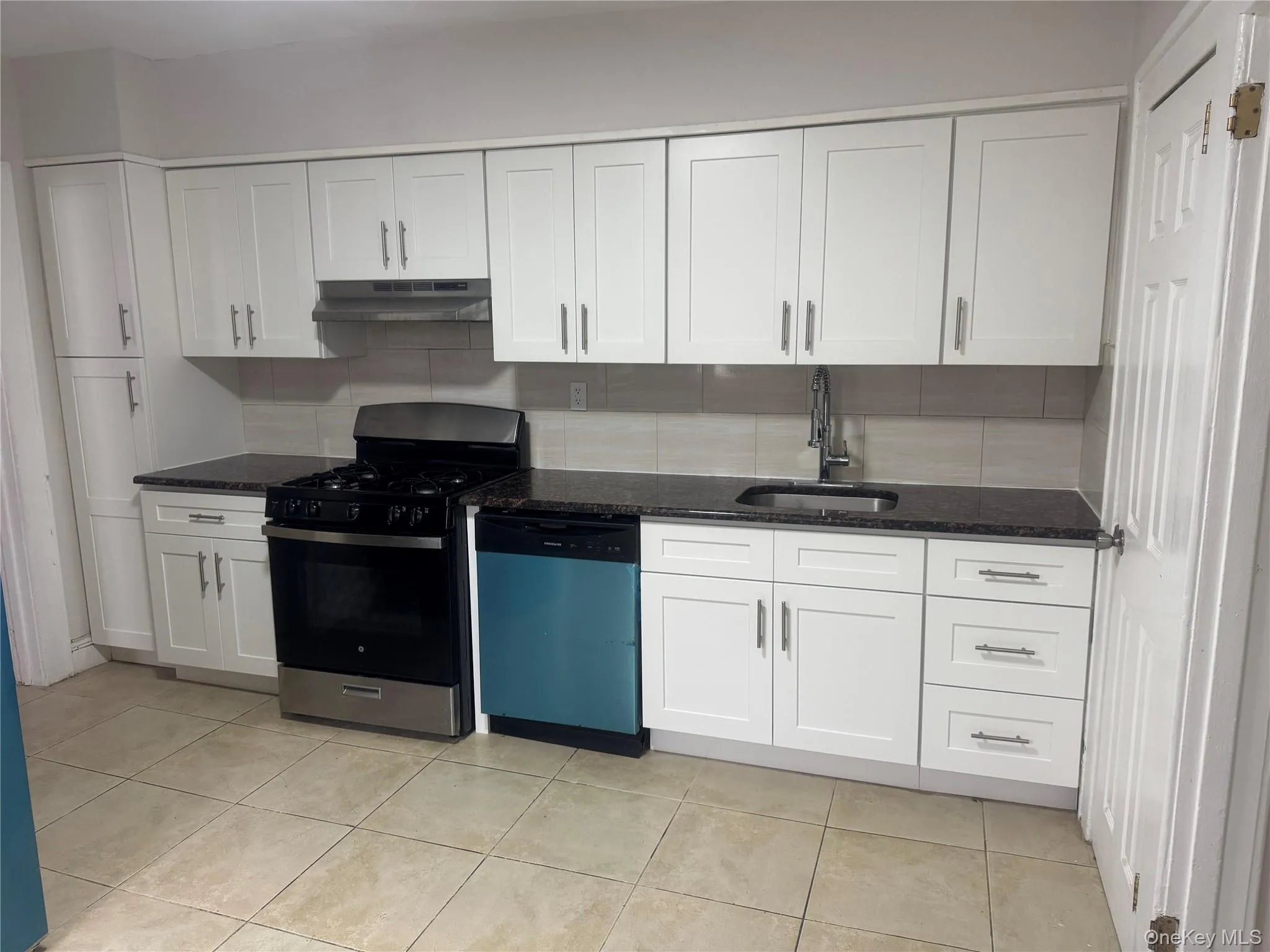 267 Schenck, right side Avenue, North Hempstead, NY, 3 Bedrooms Bedrooms, 6 Rooms Rooms,1 BathroomBathrooms,Residential Lease,For Rent,Schenck, right side,0,967718 267 Schenck, right side Avenue, North Hempstead, NY, 3 Bedrooms Bedrooms, 6 Rooms Rooms,1 BathroomBathrooms,Residential Lease,For Rent,Schenck, right side,0,967718