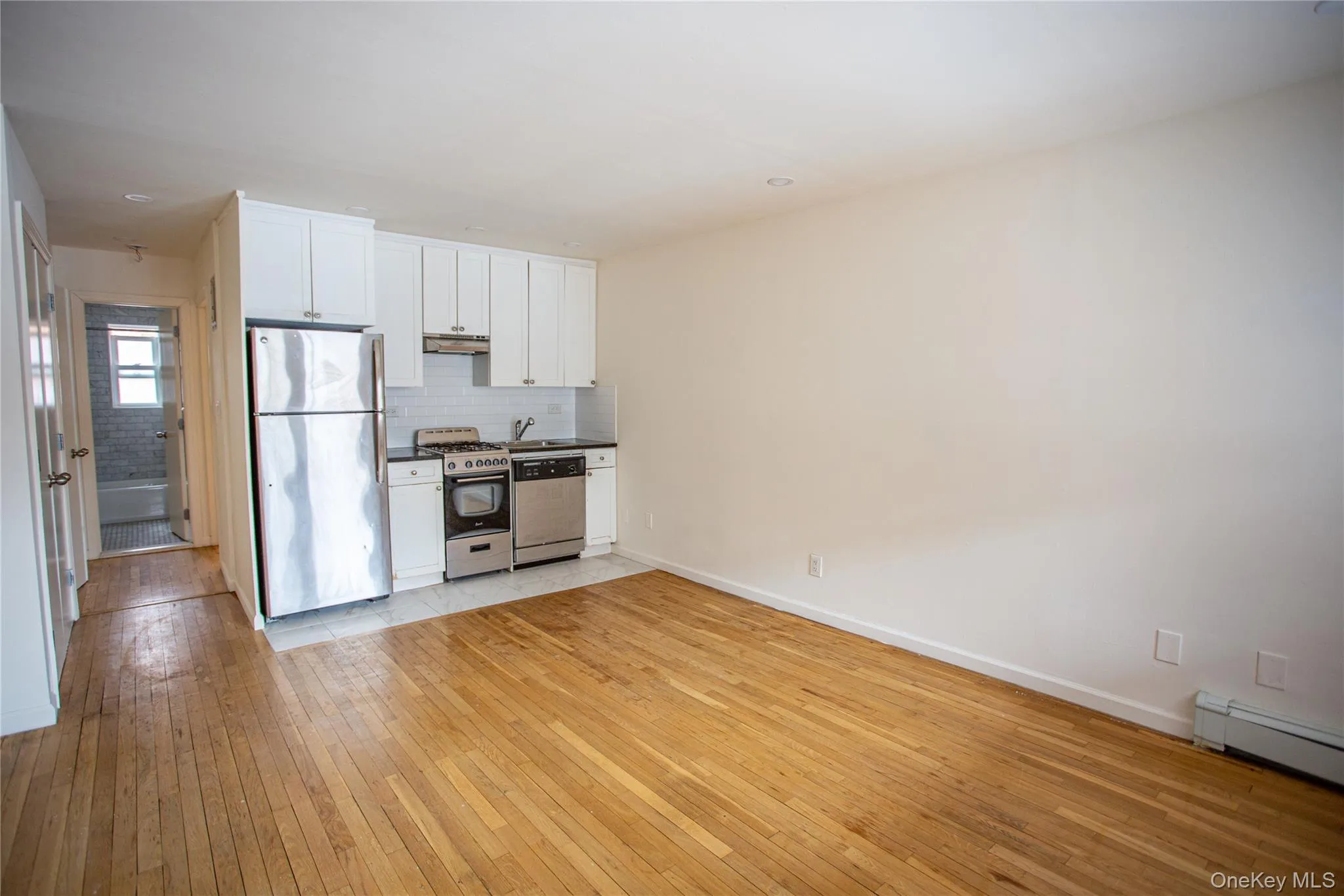 765 Shore Road, Long Beach, NY, 1 Bedroom Bedrooms, 4 Rooms Rooms,1 BathroomBathrooms,Residential Lease,For Rent,Shore,0,967740 765 Shore Road, Long Beach, NY, 1 Bedroom Bedrooms, 4 Rooms Rooms,1 BathroomBathrooms,Residential Lease,For Rent,Shore,0,967740