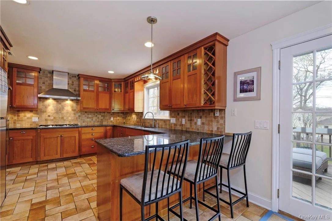 Door to deck Door to deck