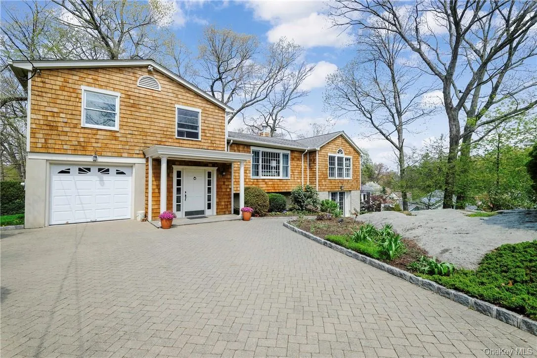 38 Shadow Lane, Mamaroneck, NY, 4 Bedrooms Bedrooms, 11 Rooms Rooms,3 BathroomsBathrooms,Residential Lease,For Rent,Shadow,0,967794 38 Shadow Lane, Mamaroneck, NY, 4 Bedrooms Bedrooms, 11 Rooms Rooms,3 BathroomsBathrooms,Residential Lease,For Rent,Shadow,0,967794