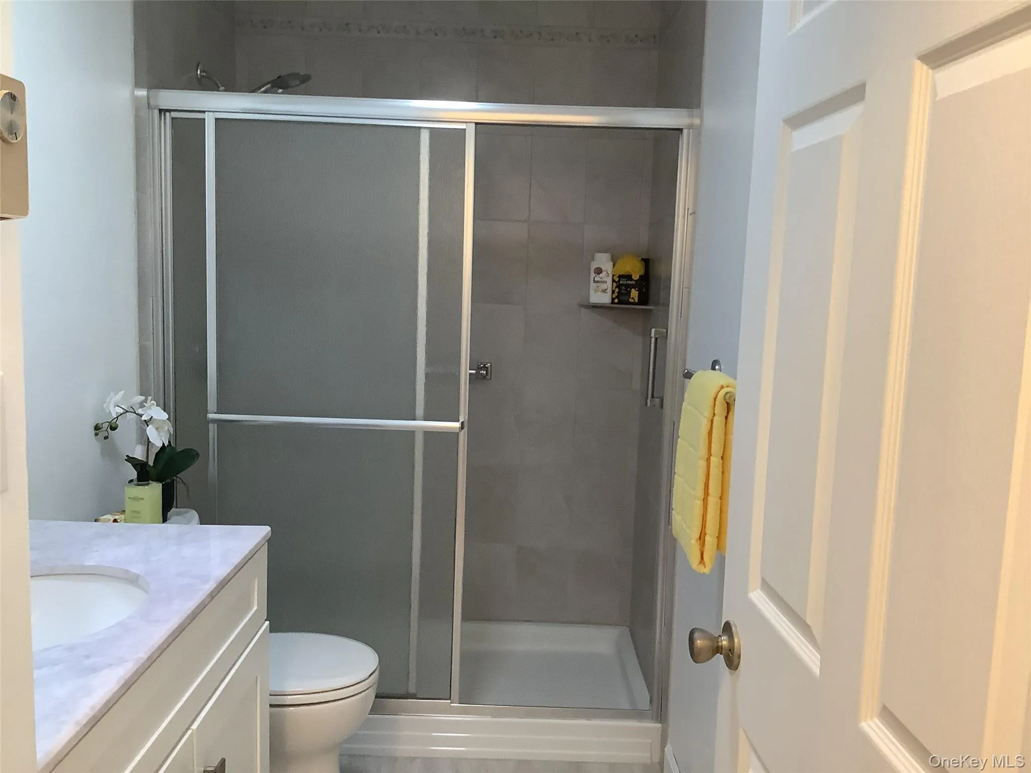 197 Newcastle Court, Brookhaven, NY, 1 Bedroom Bedrooms, 4 Rooms Rooms,1 BathroomBathrooms,Residential Lease,For Rent,Newcastle,0,967797 197 Newcastle Court, Brookhaven, NY, 1 Bedroom Bedrooms, 4 Rooms Rooms,1 BathroomBathrooms,Residential Lease,For Rent,Newcastle,0,967797