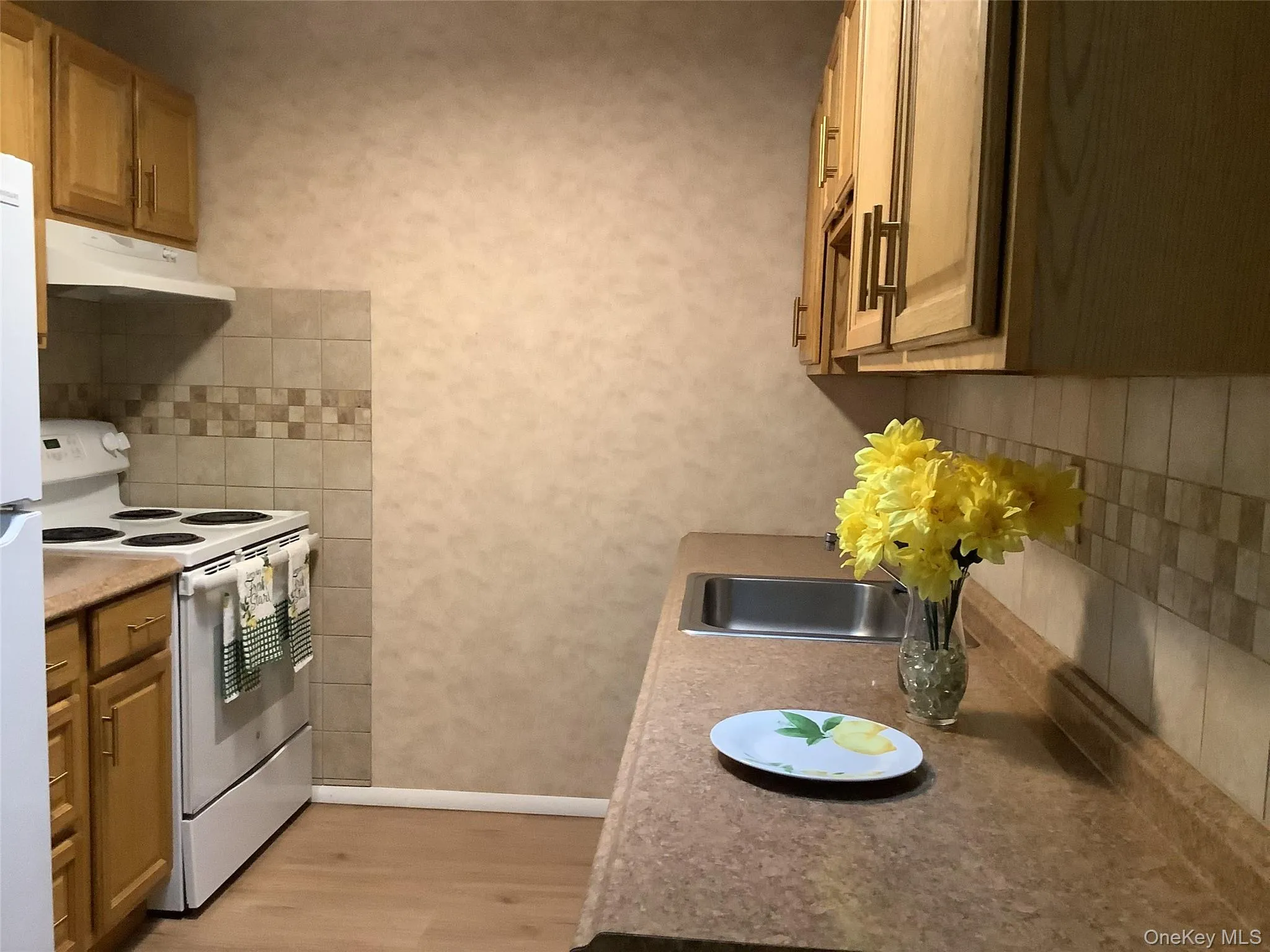 197 Newcastle Court, Brookhaven, NY, 1 Bedroom Bedrooms, 4 Rooms Rooms,1 BathroomBathrooms,Residential Lease,For Rent,Newcastle,0,967797 197 Newcastle Court, Brookhaven, NY, 1 Bedroom Bedrooms, 4 Rooms Rooms,1 BathroomBathrooms,Residential Lease,For Rent,Newcastle,0,967797