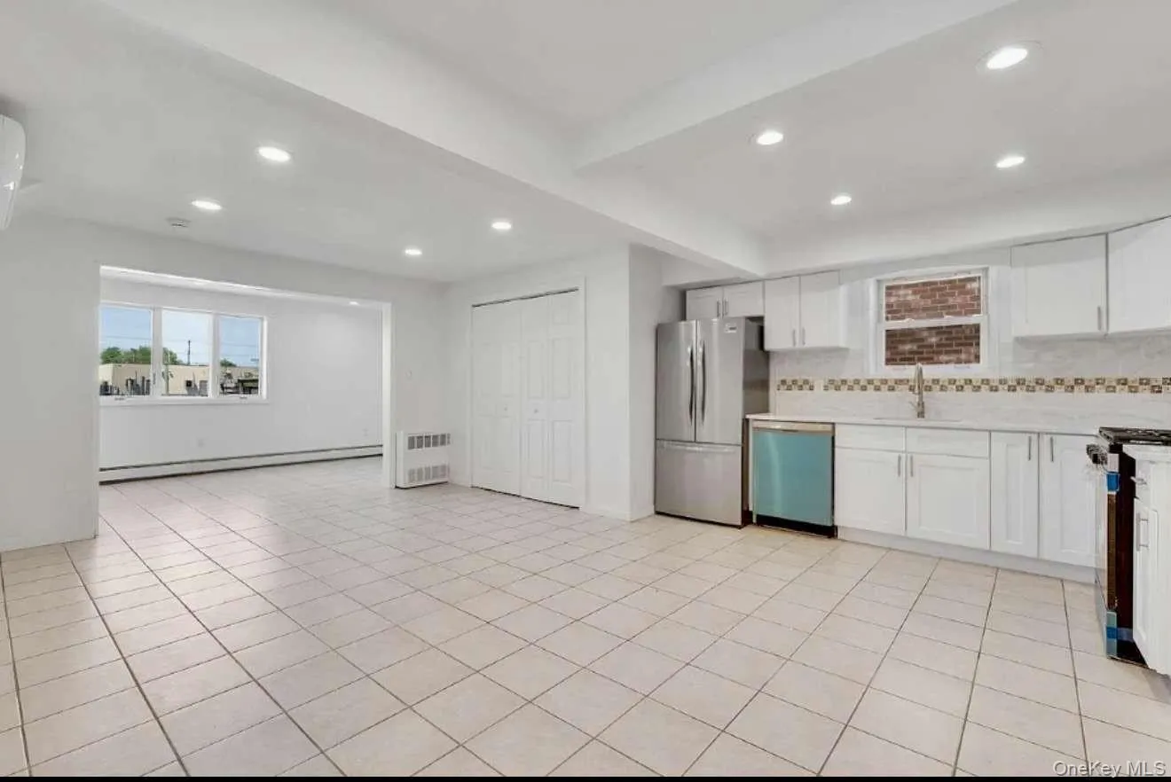 159-40 95th Street, New York, NY, 4 Bedrooms Bedrooms, 8 Rooms Rooms,2 BathroomsBathrooms,Residential,For Rent,95th,0,967807 159-40 95th Street, New York, NY, 4 Bedrooms Bedrooms, 8 Rooms Rooms,2 BathroomsBathrooms,Residential,For Rent,95th,0,967807