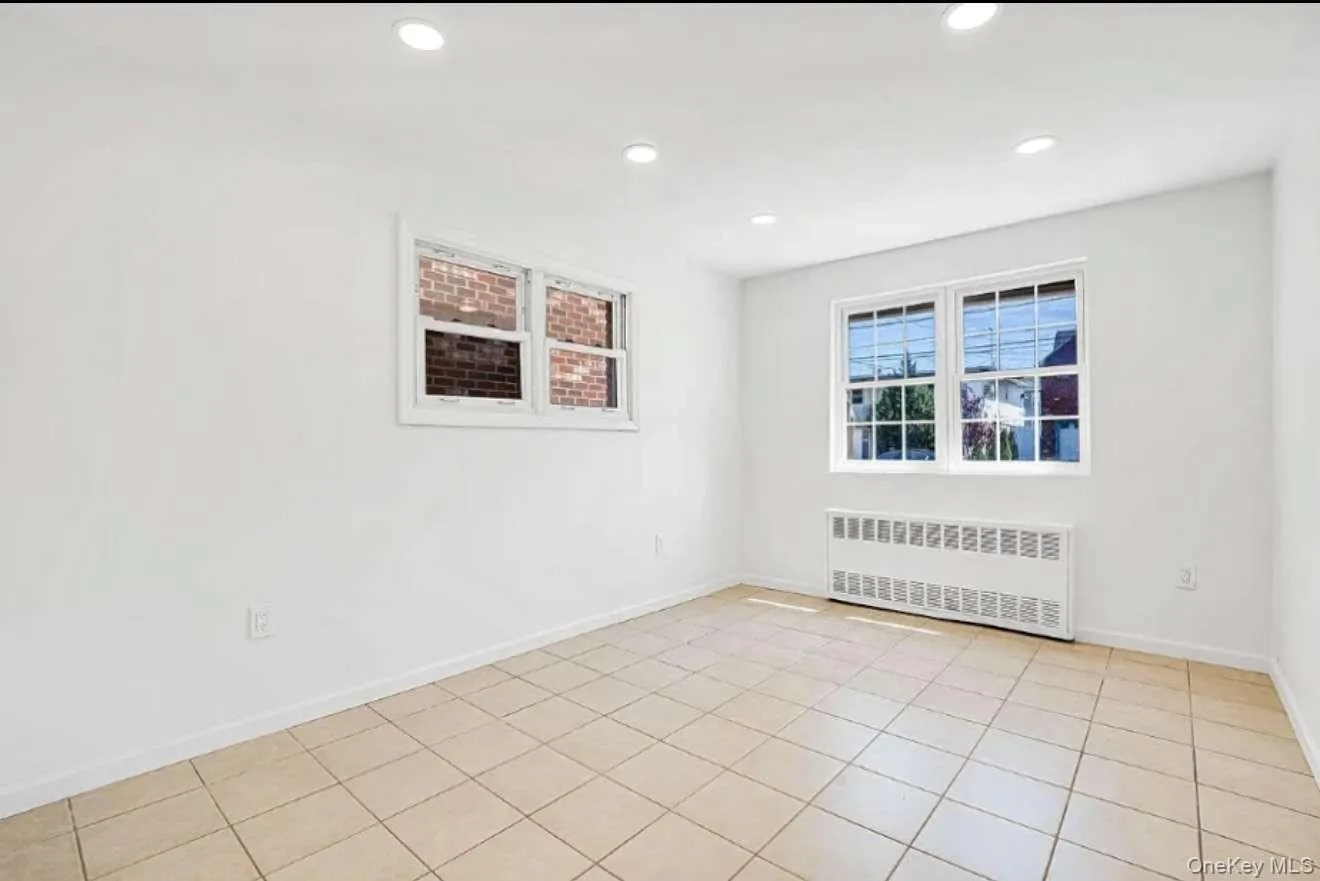 159-40 95th Street, New York, NY, 4 Bedrooms Bedrooms, 8 Rooms Rooms,2 BathroomsBathrooms,Residential,For Rent,95th,0,967807 159-40 95th Street, New York, NY, 4 Bedrooms Bedrooms, 8 Rooms Rooms,2 BathroomsBathrooms,Residential,For Rent,95th,0,967807