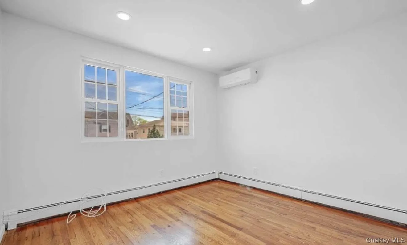 159-40 95th Street, New York, NY, 4 Bedrooms Bedrooms, 8 Rooms Rooms,2 BathroomsBathrooms,Residential,For Rent,95th,0,967807 159-40 95th Street, New York, NY, 4 Bedrooms Bedrooms, 8 Rooms Rooms,2 BathroomsBathrooms,Residential,For Rent,95th,0,967807