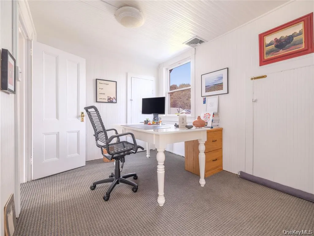 3275 Skunk Lane, Southold, NY, 4 Bedrooms Bedrooms, 6 Rooms Rooms,1 BathroomBathrooms,Residential,For Rent,Skunk,0,967817 3275 Skunk Lane, Southold, NY, 4 Bedrooms Bedrooms, 6 Rooms Rooms,1 BathroomBathrooms,Residential,For Rent,Skunk,0,967817