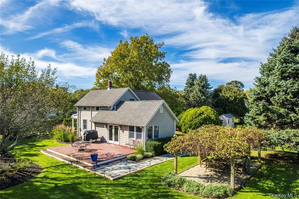 3275 Skunk Lane, Southold, NY, 4 Bedrooms Bedrooms, 6 Rooms Rooms,1 BathroomBathrooms,Residential,For Rent,Skunk,0,967817 3275 Skunk Lane, Southold, NY, 4 Bedrooms Bedrooms, 6 Rooms Rooms,1 BathroomBathrooms,Residential,For Rent,Skunk,0,967817