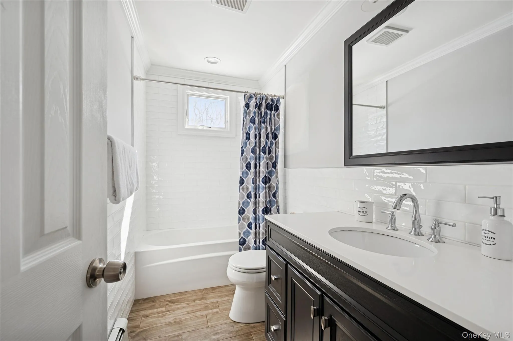 4 Stuart Court, Southampton, NY, 3 Bedrooms Bedrooms, 11 Rooms Rooms,3 BathroomsBathrooms,Residential Lease,For Rent,Stuart,0,967849 4 Stuart Court, Southampton, NY, 3 Bedrooms Bedrooms, 11 Rooms Rooms,3 BathroomsBathrooms,Residential Lease,For Rent,Stuart,0,967849