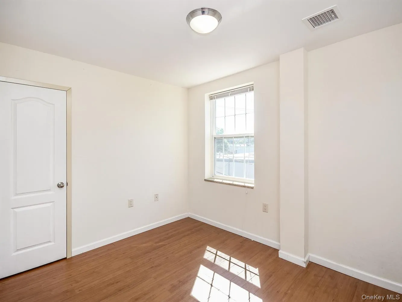 400 Carney Street, Glen Cove, NY, 2 Bedrooms Bedrooms, 2 Rooms Rooms,1 BathroomBathrooms,Residential Lease,For Rent,Carney,0,967851 400 Carney Street, Glen Cove, NY, 2 Bedrooms Bedrooms, 2 Rooms Rooms,1 BathroomBathrooms,Residential Lease,For Rent,Carney,0,967851