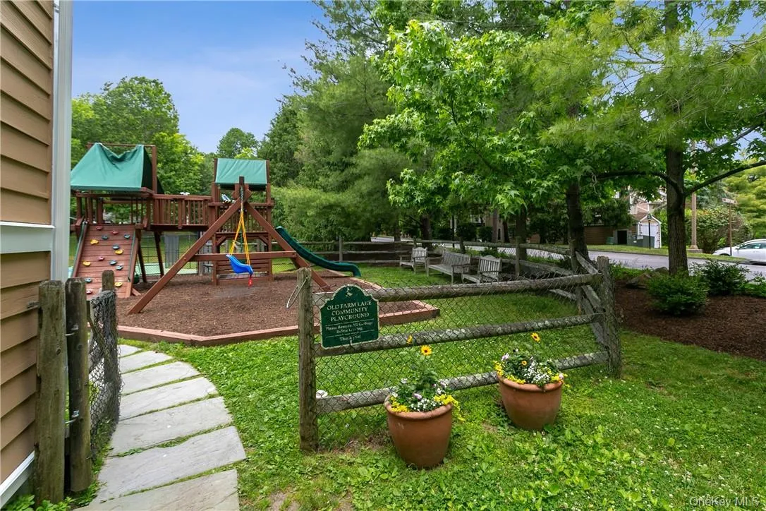 118 Stone Bridge Square, New Castle, NY, 3 Bedrooms Bedrooms, 6 Rooms Rooms,2 BathroomsBathrooms,Residential Lease,For Rent,Stone Bridge,0,967857 118 Stone Bridge Square, New Castle, NY, 3 Bedrooms Bedrooms, 6 Rooms Rooms,2 BathroomsBathrooms,Residential Lease,For Rent,Stone Bridge,0,967857