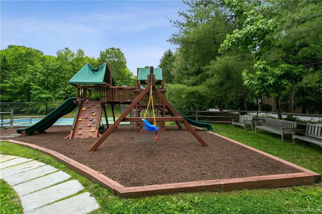 118 Stone Bridge Square, New Castle, NY, 3 Bedrooms Bedrooms, 6 Rooms Rooms,2 BathroomsBathrooms,Residential Lease,For Rent,Stone Bridge,0,967857 118 Stone Bridge Square, New Castle, NY, 3 Bedrooms Bedrooms, 6 Rooms Rooms,2 BathroomsBathrooms,Residential Lease,For Rent,Stone Bridge,0,967857