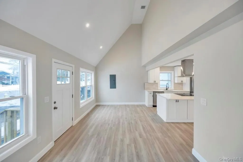 52 Halycon Road, Babylon, NY, 3 Bedrooms Bedrooms, 7 Rooms Rooms,2 BathroomsBathrooms,Residential,For Rent,Halycon,0,967879 52 Halycon Road, Babylon, NY, 3 Bedrooms Bedrooms, 7 Rooms Rooms,2 BathroomsBathrooms,Residential,For Rent,Halycon,0,967879