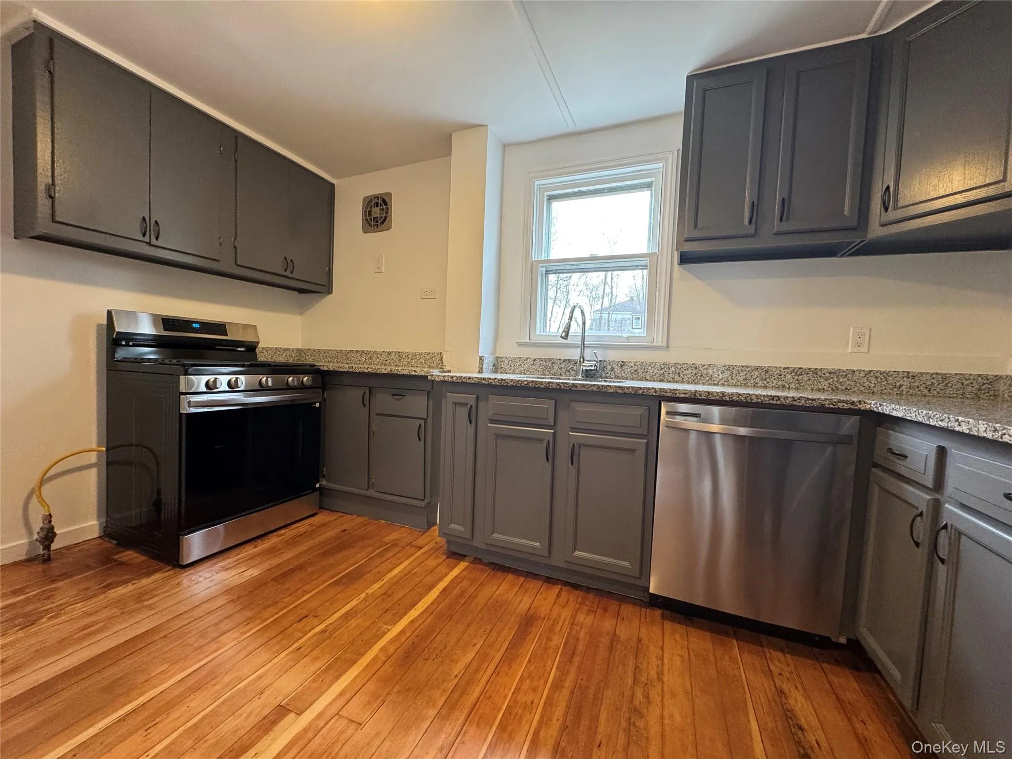 101 Spring Street, Montgomery, NY, 3 Bedrooms Bedrooms, 8 Rooms Rooms,1 BathroomBathrooms,Residential Lease,For Rent,Spring,0,967882 101 Spring Street, Montgomery, NY, 3 Bedrooms Bedrooms, 8 Rooms Rooms,1 BathroomBathrooms,Residential Lease,For Rent,Spring,0,967882