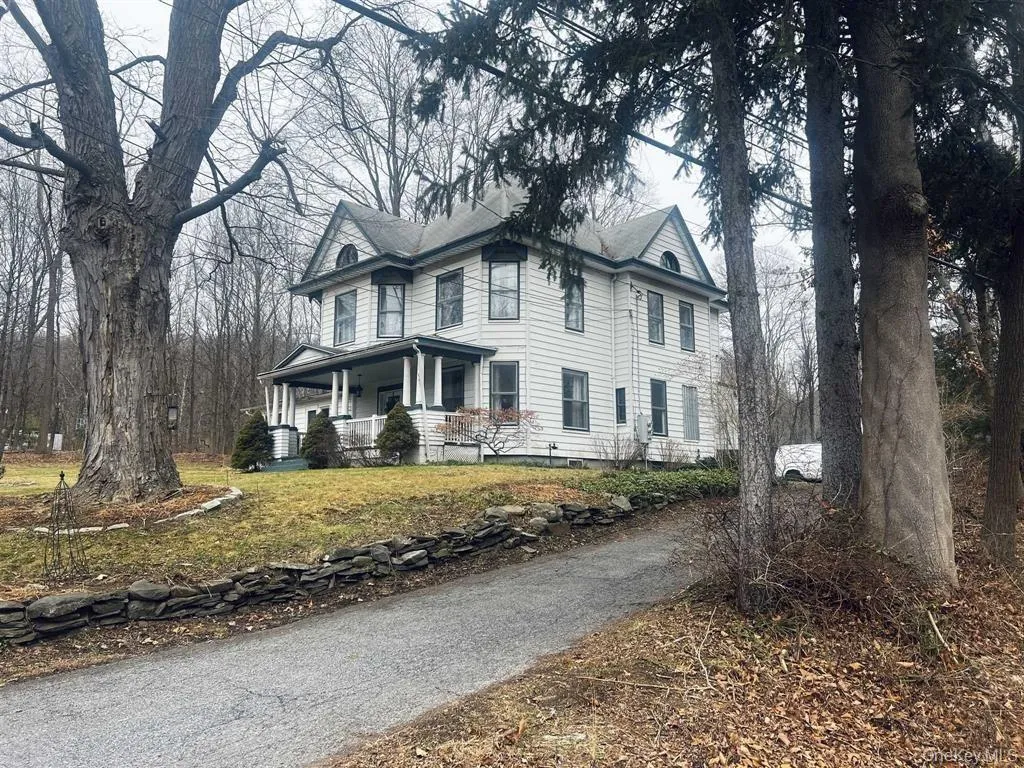 665 State Route 32, Woodbury, NY, 4 Bedrooms Bedrooms, 6 Rooms Rooms,2 BathroomsBathrooms,Residential Lease,For Rent,State Route 32,0,967883 665 State Route 32, Woodbury, NY, 4 Bedrooms Bedrooms, 6 Rooms Rooms,2 BathroomsBathrooms,Residential Lease,For Rent,State Route 32,0,967883