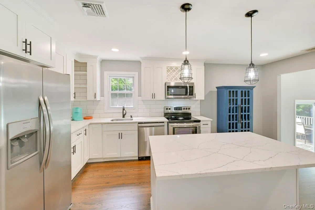 2 Fairview Road, Southampton, NY, 2 Bedrooms Bedrooms, 4 Rooms Rooms,1 BathroomBathrooms,Residential Lease,For Rent,Fairview,0,967885 2 Fairview Road, Southampton, NY, 2 Bedrooms Bedrooms, 4 Rooms Rooms,1 BathroomBathrooms,Residential Lease,For Rent,Fairview,0,967885