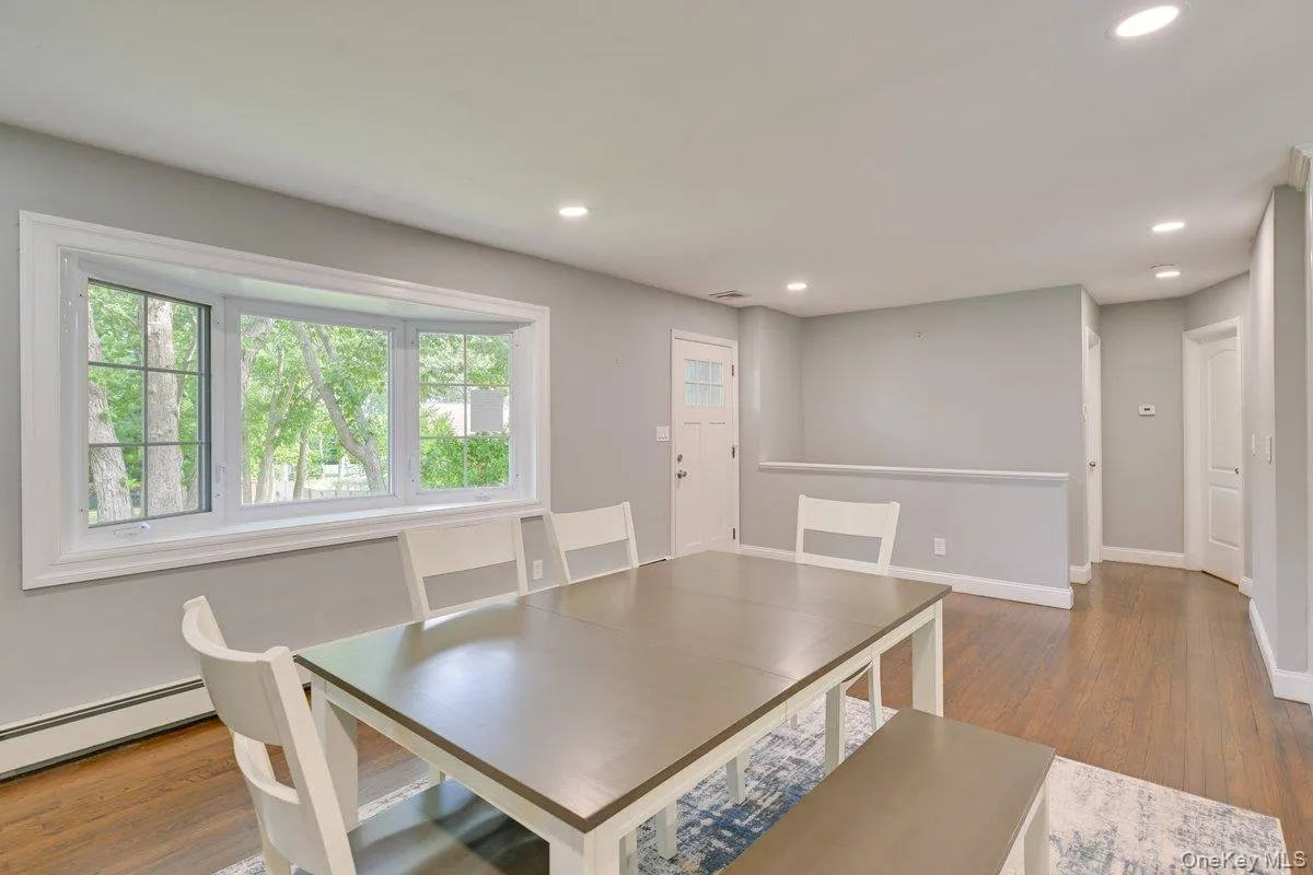 2 Fairview Road, Southampton, NY, 2 Bedrooms Bedrooms, 4 Rooms Rooms,1 BathroomBathrooms,Residential Lease,For Rent,Fairview,0,967885 2 Fairview Road, Southampton, NY, 2 Bedrooms Bedrooms, 4 Rooms Rooms,1 BathroomBathrooms,Residential Lease,For Rent,Fairview,0,967885