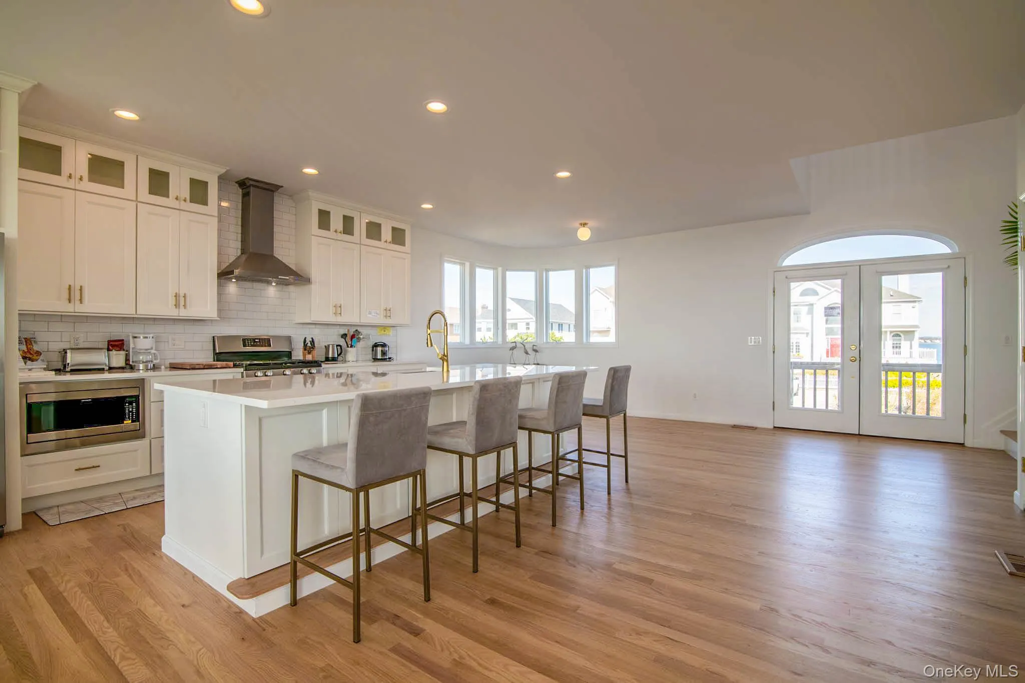 675 Dune Road, Southampton, NY, 4 Bedrooms Bedrooms, 8 Rooms Rooms,4 BathroomsBathrooms,Residential Lease,For Rent,Dune,0,967900 675 Dune Road, Southampton, NY, 4 Bedrooms Bedrooms, 8 Rooms Rooms,4 BathroomsBathrooms,Residential Lease,For Rent,Dune,0,967900