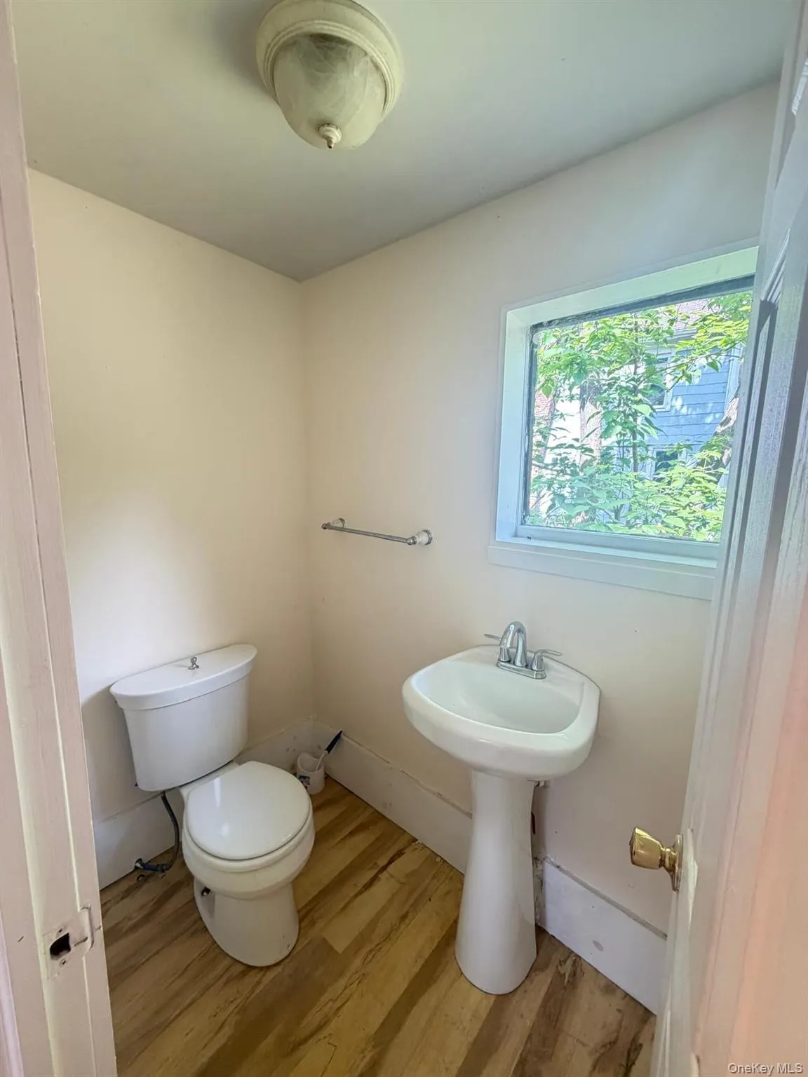 35 Starr Avenue, Thompson, NY, 3 Bedrooms Bedrooms, 6 Rooms Rooms,1 BathroomBathrooms,Residential Lease,For Rent,Starr Avenue,0,967901 35 Starr Avenue, Thompson, NY, 3 Bedrooms Bedrooms, 6 Rooms Rooms,1 BathroomBathrooms,Residential Lease,For Rent,Starr Avenue,0,967901