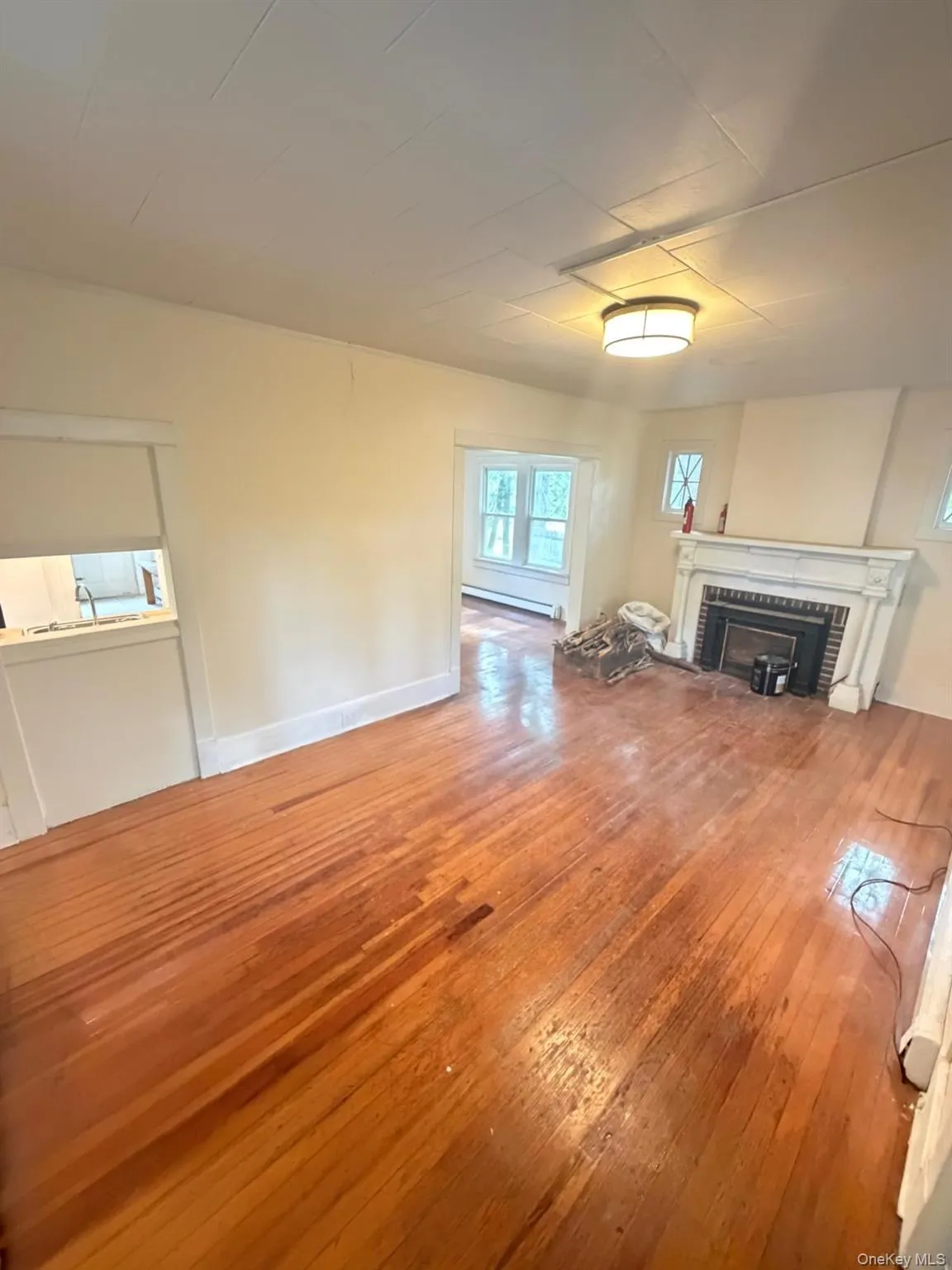 35 Starr Avenue, Thompson, NY, 3 Bedrooms Bedrooms, 6 Rooms Rooms,1 BathroomBathrooms,Residential Lease,For Rent,Starr Avenue,0,967901 35 Starr Avenue, Thompson, NY, 3 Bedrooms Bedrooms, 6 Rooms Rooms,1 BathroomBathrooms,Residential Lease,For Rent,Starr Avenue,0,967901