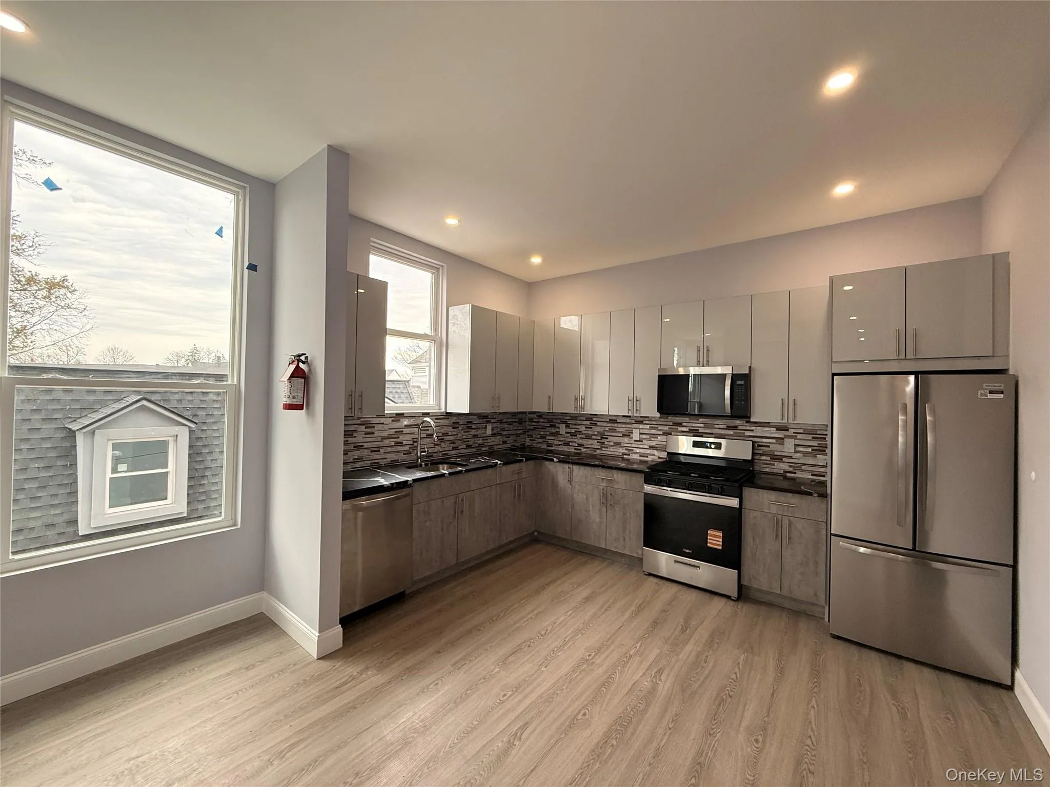 Open Kitchen and living room Open Kitchen and living room