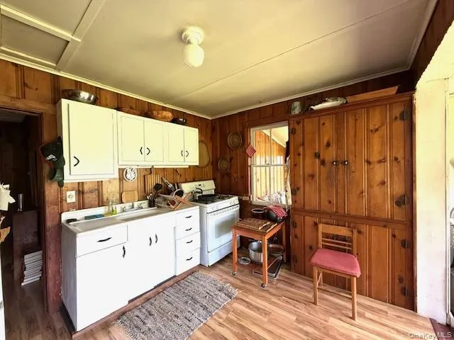 94 Airport Road, Highland, NY, 2 Bedrooms Bedrooms, 5 Rooms Rooms,1 BathroomBathrooms,Residential,For Rent,Airport,0,967910 94 Airport Road, Highland, NY, 2 Bedrooms Bedrooms, 5 Rooms Rooms,1 BathroomBathrooms,Residential,For Rent,Airport,0,967910