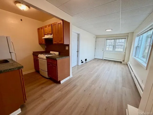 185 Lake Boulevard, Carmel, NY, 1 Bedroom Bedrooms, 3 Rooms Rooms,1 BathroomBathrooms,Residential Lease,For Rent,Lake,0,967912 185 Lake Boulevard, Carmel, NY, 1 Bedroom Bedrooms, 3 Rooms Rooms,1 BathroomBathrooms,Residential Lease,For Rent,Lake,0,967912