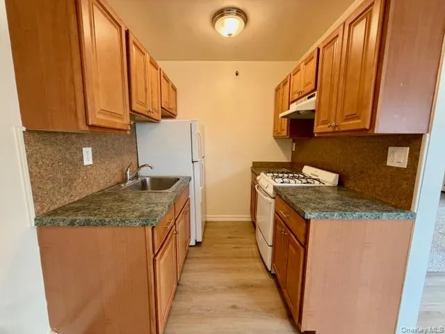 185 Lake Boulevard, Carmel, NY, 1 Bedroom Bedrooms, 3 Rooms Rooms,1 BathroomBathrooms,Residential Lease,For Rent,Lake,0,967912 185 Lake Boulevard, Carmel, NY, 1 Bedroom Bedrooms, 3 Rooms Rooms,1 BathroomBathrooms,Residential Lease,For Rent,Lake,0,967912