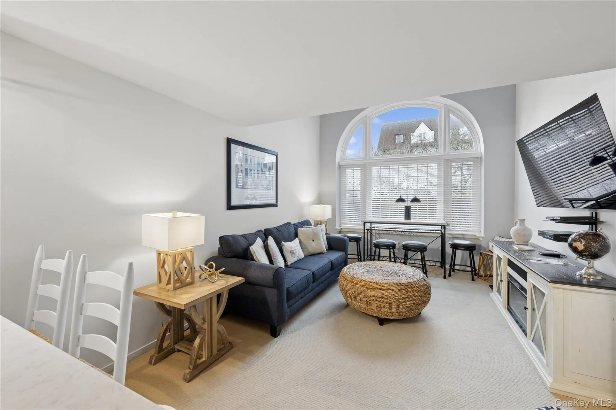 236 Edgemere Street Unit 127, East Hampton, New York 11954