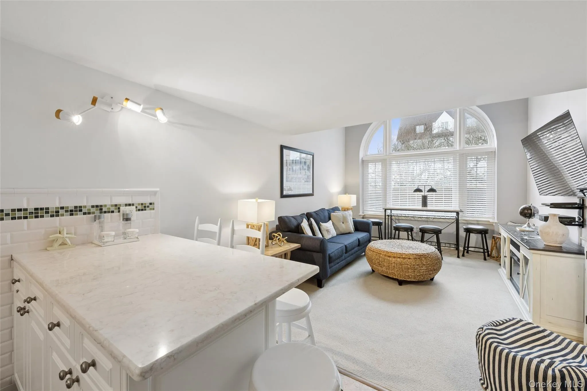 236 Edgemere Street Unit 127, East Hampton, New York 11954