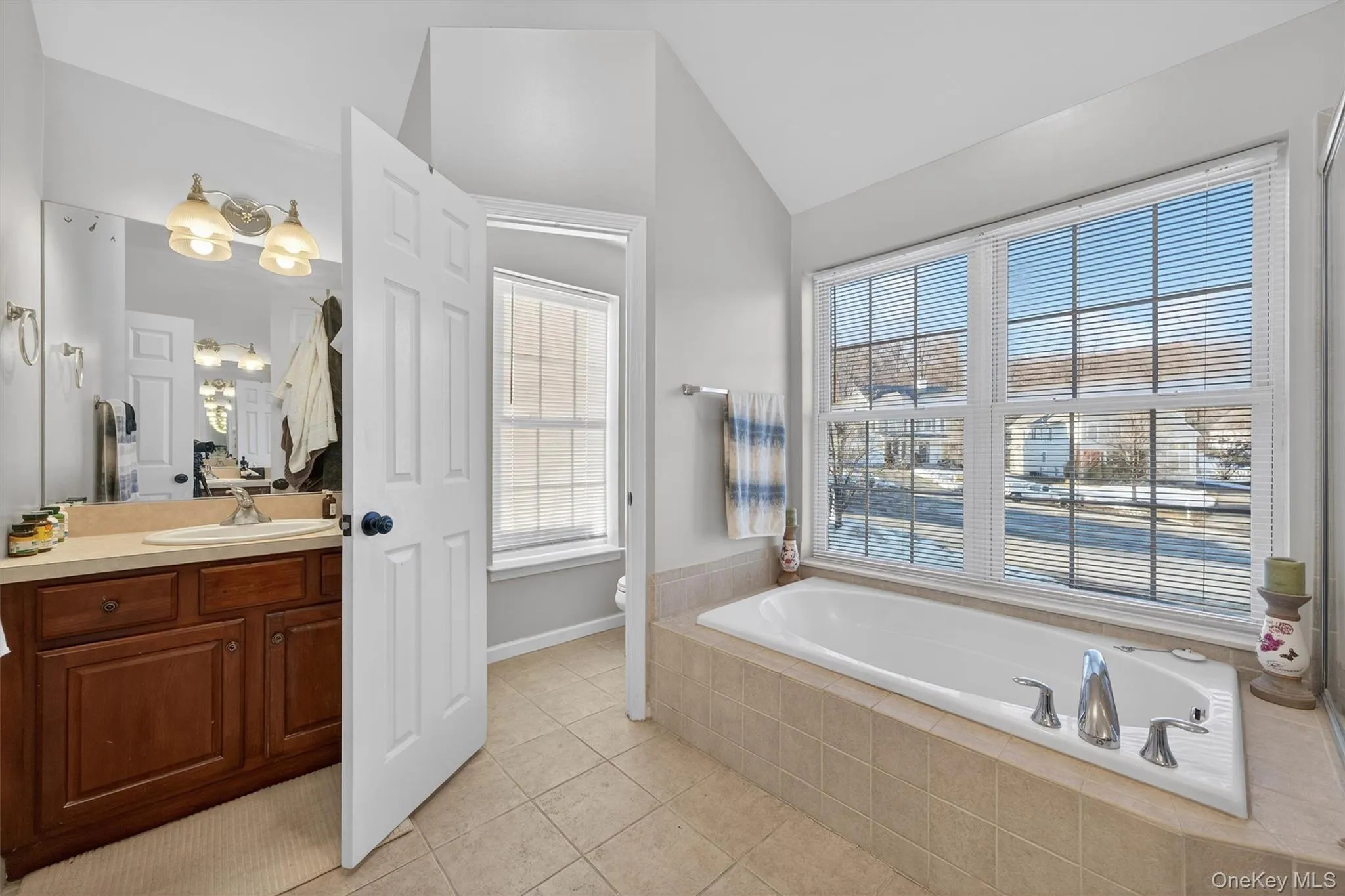 3 Moorefield Circle, Woodbury, NY, 4 Bedrooms Bedrooms, 8 Rooms Rooms,2 BathroomsBathrooms,Residential,For Rent,Moorefield,0,967915 3 Moorefield Circle, Woodbury, NY, 4 Bedrooms Bedrooms, 8 Rooms Rooms,2 BathroomsBathrooms,Residential,For Rent,Moorefield,0,967915