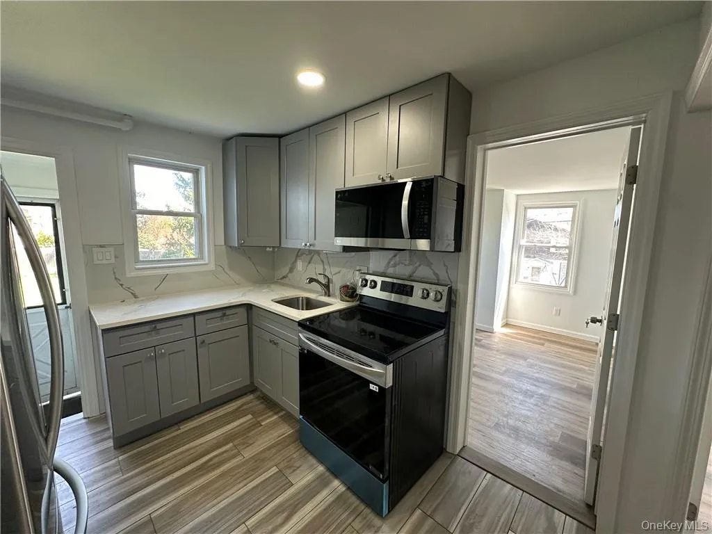 68 Massachusetts Avenue, Clarkstown, NY, 2 Bedrooms Bedrooms, 5 Rooms Rooms,1 BathroomBathrooms,Residential Lease,For Rent,Massachusetts,0,967919 68 Massachusetts Avenue, Clarkstown, NY, 2 Bedrooms Bedrooms, 5 Rooms Rooms,1 BathroomBathrooms,Residential Lease,For Rent,Massachusetts,0,967919