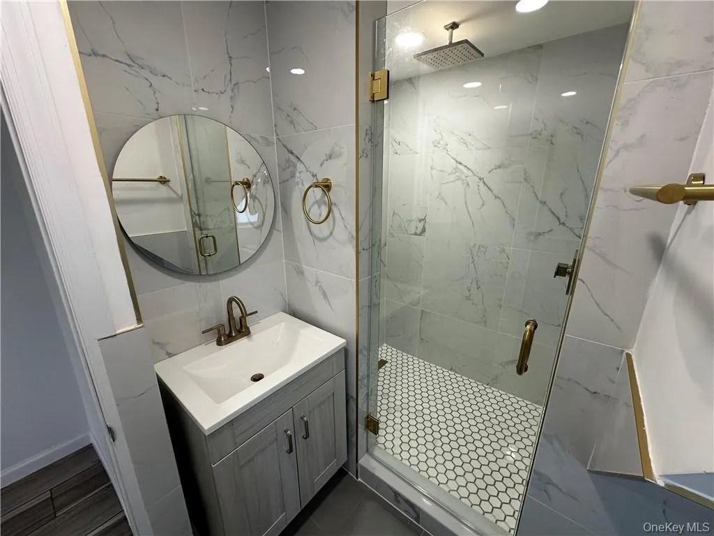 68 Massachusetts Avenue, Clarkstown, NY, 2 Bedrooms Bedrooms, 5 Rooms Rooms,1 BathroomBathrooms,Residential Lease,For Rent,Massachusetts,0,967919 68 Massachusetts Avenue, Clarkstown, NY, 2 Bedrooms Bedrooms, 5 Rooms Rooms,1 BathroomBathrooms,Residential Lease,For Rent,Massachusetts,0,967919