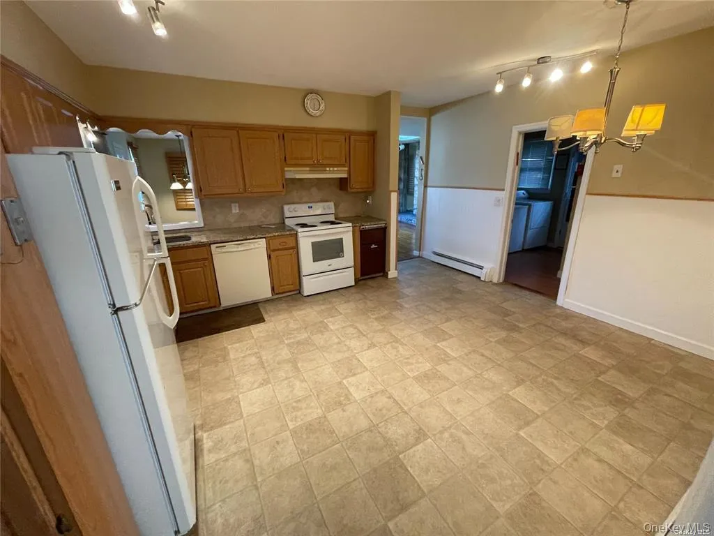 217 Greeley, Islip, NY, 4 Bedrooms Bedrooms, 7 Rooms Rooms,2 BathroomsBathrooms,Residential Lease,For Rent,Greeley,0,967958 217 Greeley, Islip, NY, 4 Bedrooms Bedrooms, 7 Rooms Rooms,2 BathroomsBathrooms,Residential Lease,For Rent,Greeley,0,967958