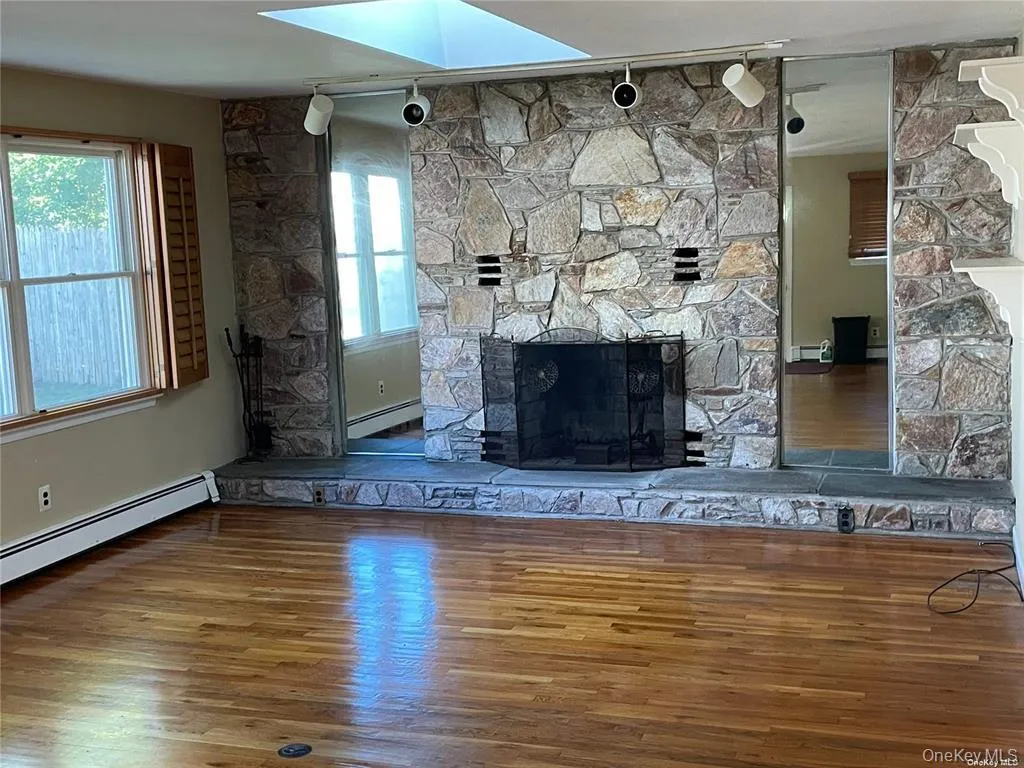 217 Greeley, Islip, NY, 4 Bedrooms Bedrooms, 7 Rooms Rooms,2 BathroomsBathrooms,Residential Lease,For Rent,Greeley,0,967958 217 Greeley, Islip, NY, 4 Bedrooms Bedrooms, 7 Rooms Rooms,2 BathroomsBathrooms,Residential Lease,For Rent,Greeley,0,967958