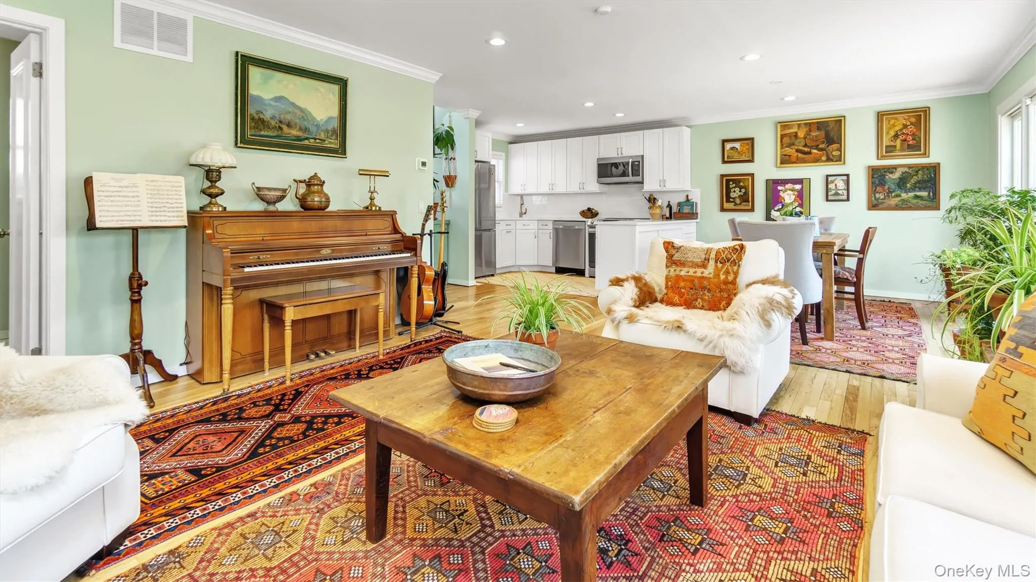 25 Mitchell, Southampton, NY, 2 Bedrooms Bedrooms, 5 Rooms Rooms,2 BathroomsBathrooms,Residential Lease,For Rent,Mitchell,0,967976 25 Mitchell, Southampton, NY, 2 Bedrooms Bedrooms, 5 Rooms Rooms,2 BathroomsBathrooms,Residential Lease,For Rent,Mitchell,0,967976