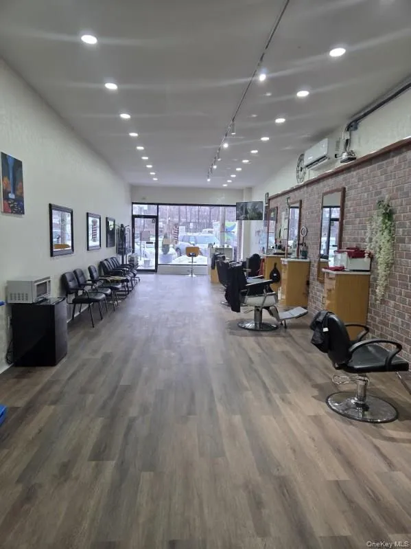 4 Welwyn Road, North Hempstead, NY, ,Commercial Lease,For Rent,Welwyn,0,967994 4 Welwyn Road, North Hempstead, NY, ,Commercial Lease,For Rent,Welwyn,0,967994