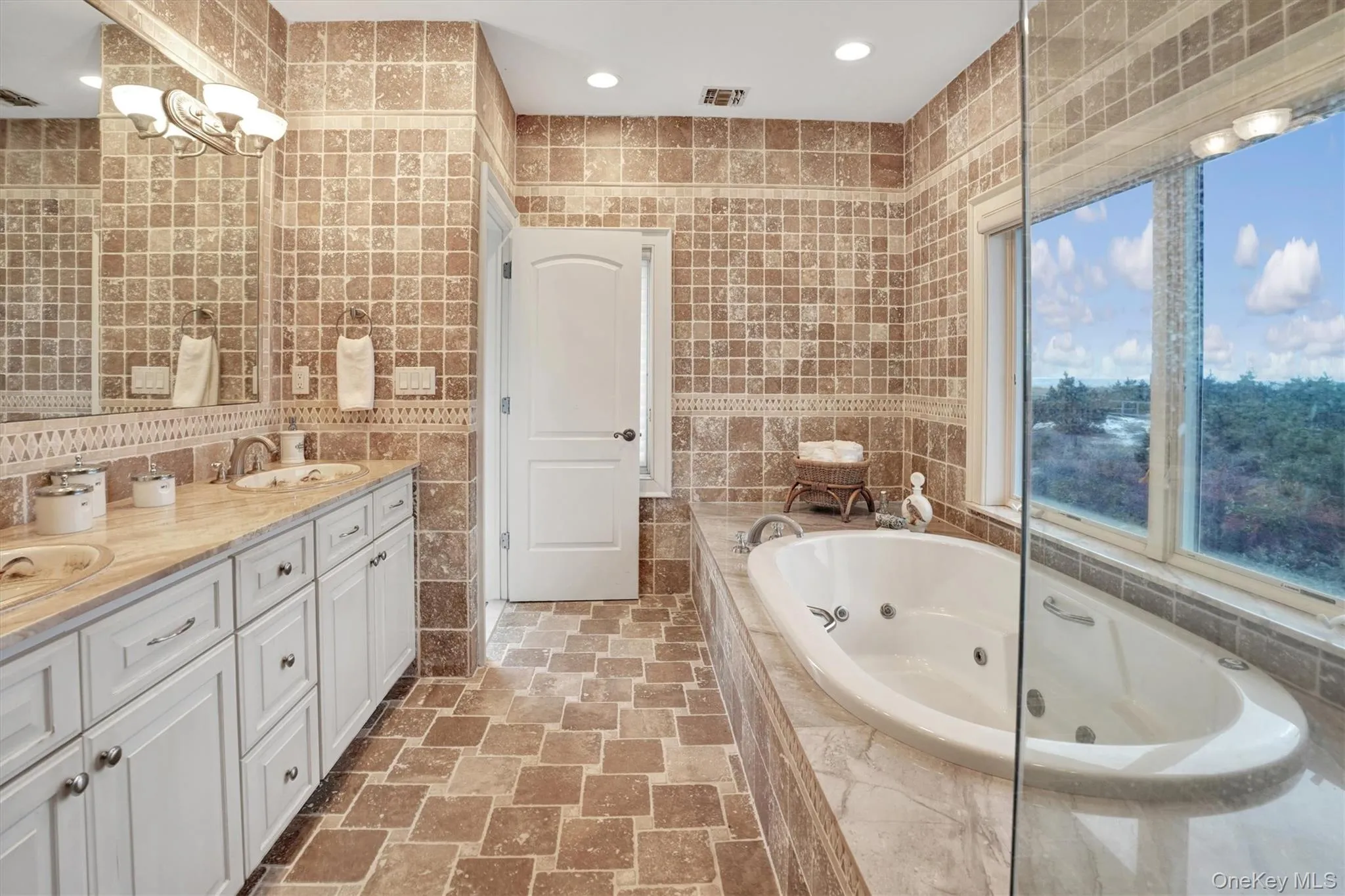 605 Dune Road, Southampton, NY, 5 Bedrooms Bedrooms, 9 Rooms Rooms,5 BathroomsBathrooms,Residential Lease,For Rent,Dune,0,967999 605 Dune Road, Southampton, NY, 5 Bedrooms Bedrooms, 9 Rooms Rooms,5 BathroomsBathrooms,Residential Lease,For Rent,Dune,0,967999