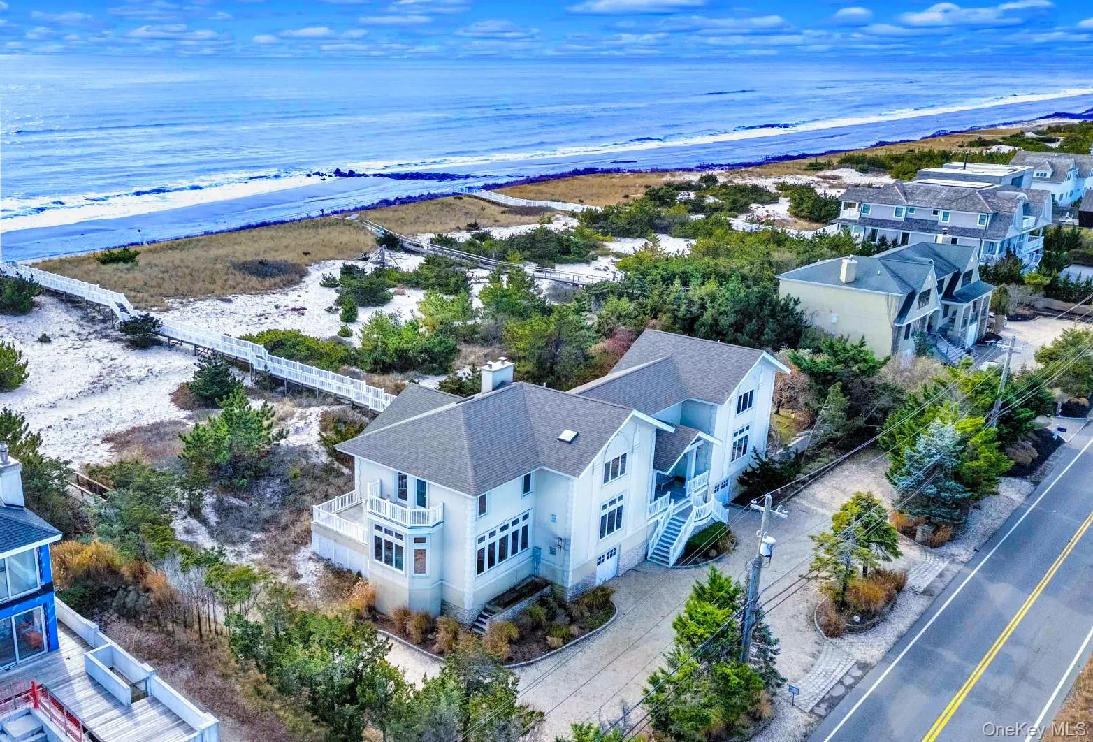 605 Dune Road, Southampton, NY, 5 Bedrooms Bedrooms, 9 Rooms Rooms,5 BathroomsBathrooms,Residential Lease,For Rent,Dune,0,967999 605 Dune Road, Southampton, NY, 5 Bedrooms Bedrooms, 9 Rooms Rooms,5 BathroomsBathrooms,Residential Lease,For Rent,Dune,0,967999