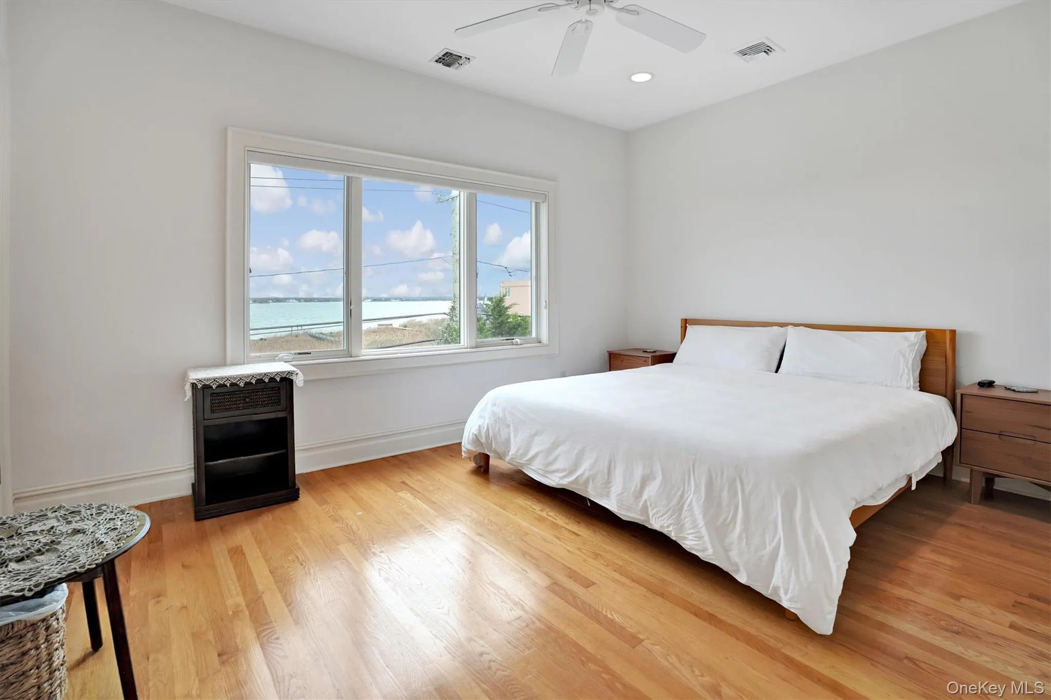 605 Dune Road, Southampton, NY, 5 Bedrooms Bedrooms, 9 Rooms Rooms,5 BathroomsBathrooms,Residential Lease,For Rent,Dune,0,967999 605 Dune Road, Southampton, NY, 5 Bedrooms Bedrooms, 9 Rooms Rooms,5 BathroomsBathrooms,Residential Lease,For Rent,Dune,0,967999