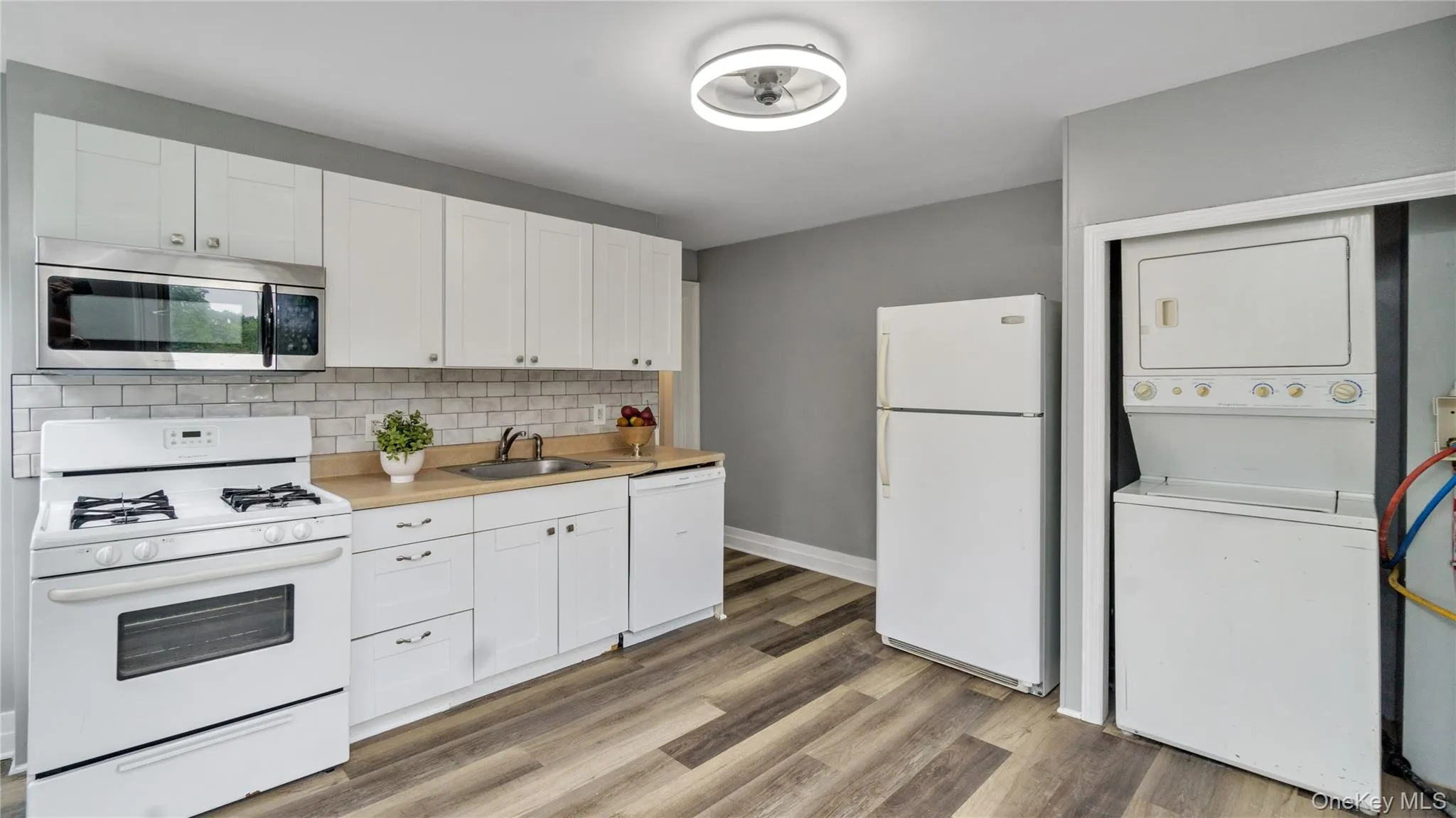 22 Town Path, Glen Cove, NY, 2 Bedrooms Bedrooms, 4 Rooms Rooms,1 BathroomBathrooms,Residential Lease,For Rent,Town,0,968000 22 Town Path, Glen Cove, NY, 2 Bedrooms Bedrooms, 4 Rooms Rooms,1 BathroomBathrooms,Residential Lease,For Rent,Town,0,968000