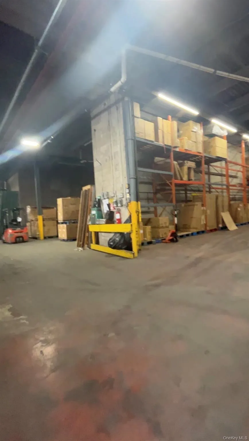 5858 Laurel Hill Boulevard, New York, NY, ,Commercial Lease,For Rent,Laurel Hill,0,968006 5858 Laurel Hill Boulevard, New York, NY, ,Commercial Lease,For Rent,Laurel Hill,0,968006