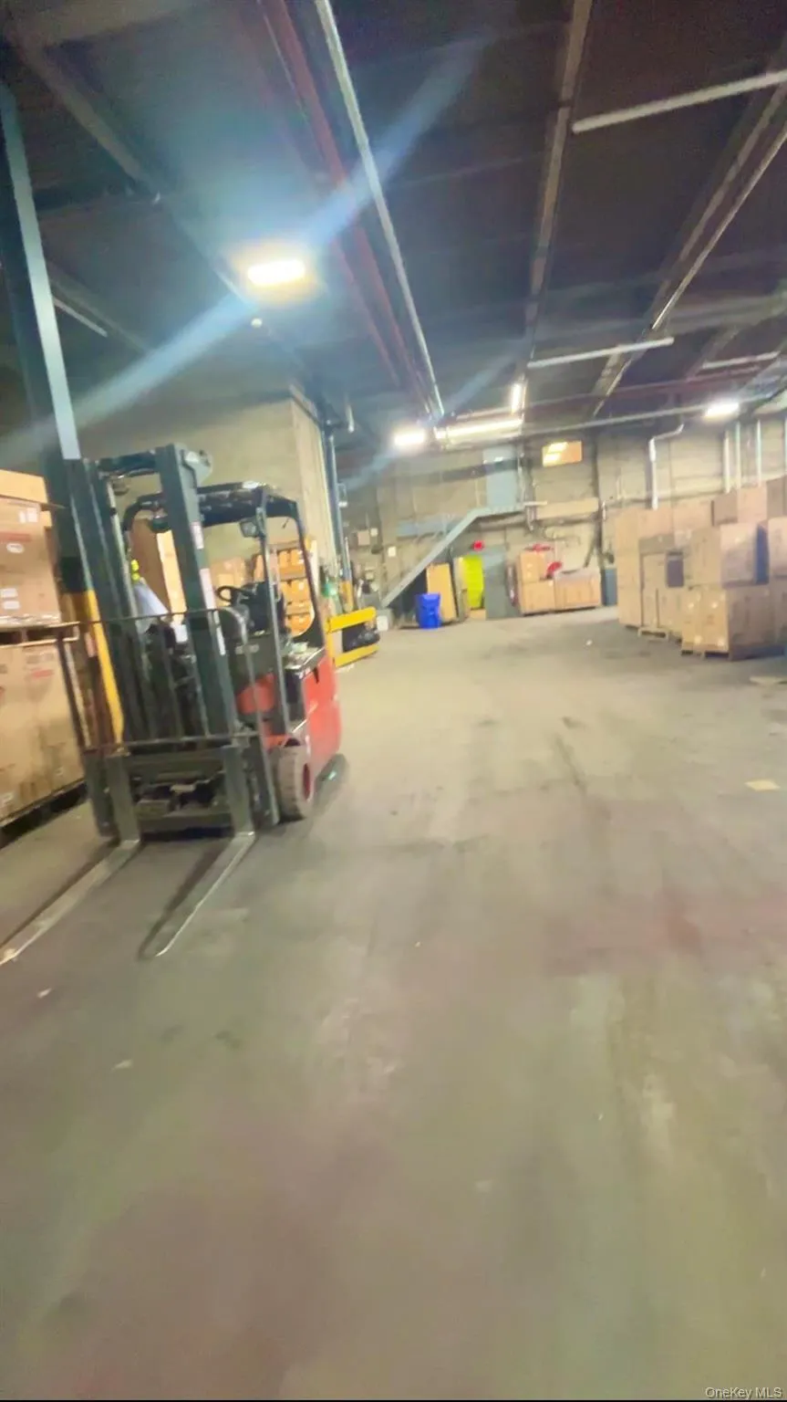 5858 Laurel Hill Boulevard, New York, NY, ,Commercial Lease,For Rent,Laurel Hill,0,968006 5858 Laurel Hill Boulevard, New York, NY, ,Commercial Lease,For Rent,Laurel Hill,0,968006