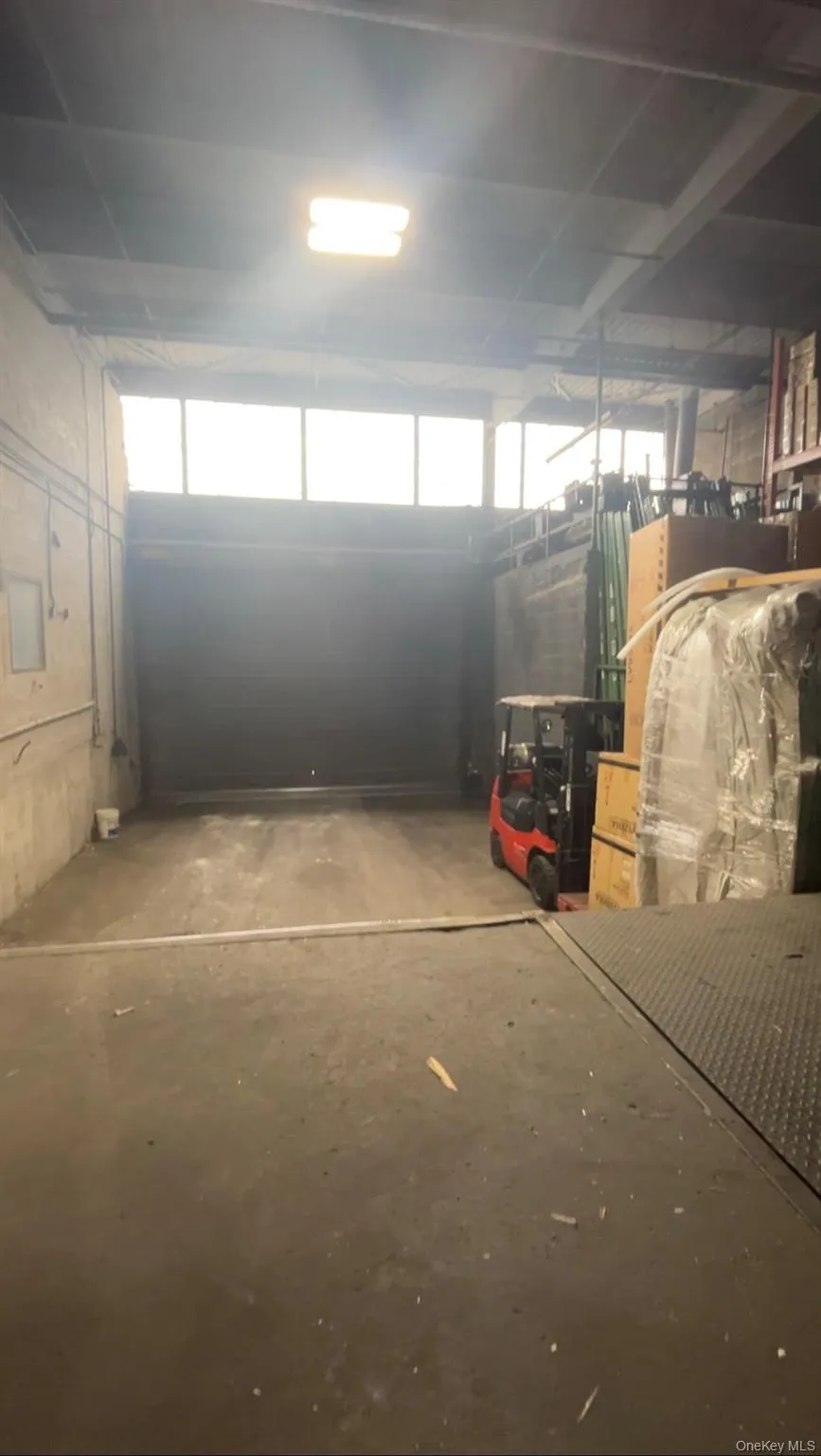 5858 Laurel Hill Boulevard, New York, NY, ,Commercial Lease,For Rent,Laurel Hill,0,968006 5858 Laurel Hill Boulevard, New York, NY, ,Commercial Lease,For Rent,Laurel Hill,0,968006